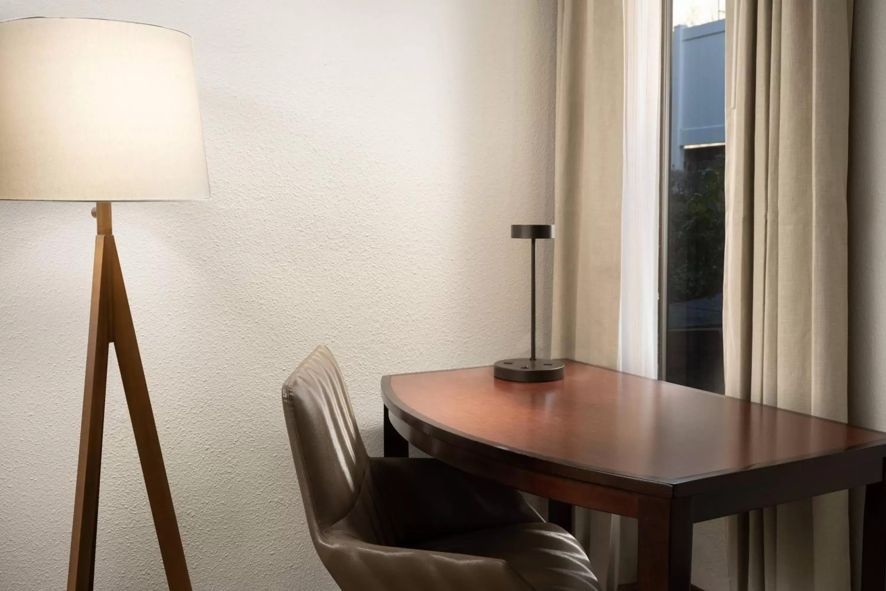 Photo of the whole room, Dining Area in Residence Inn by Marriott Seattle/Bellevue