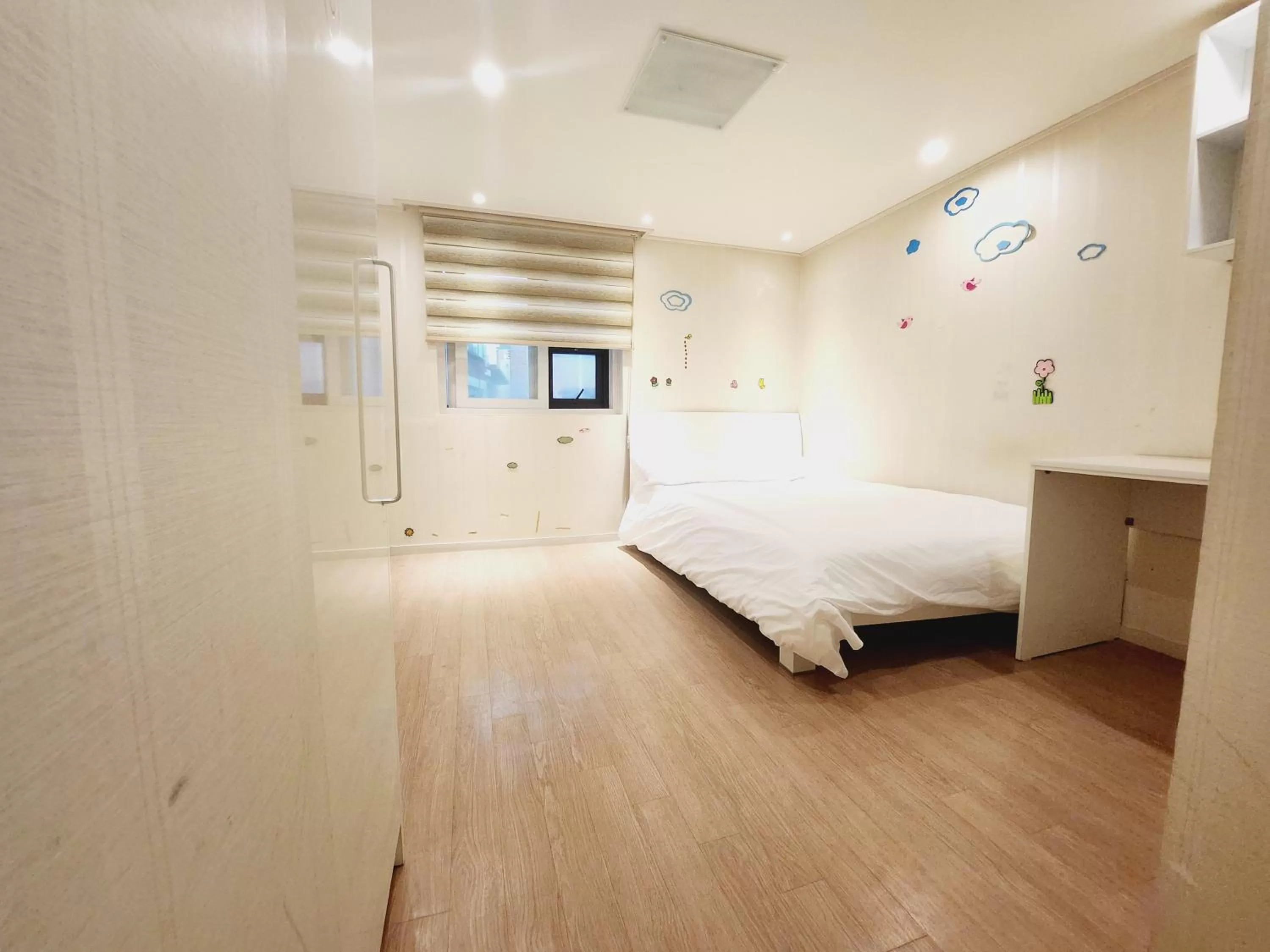 Bedroom, Bed in Olive hostel R(Residence)