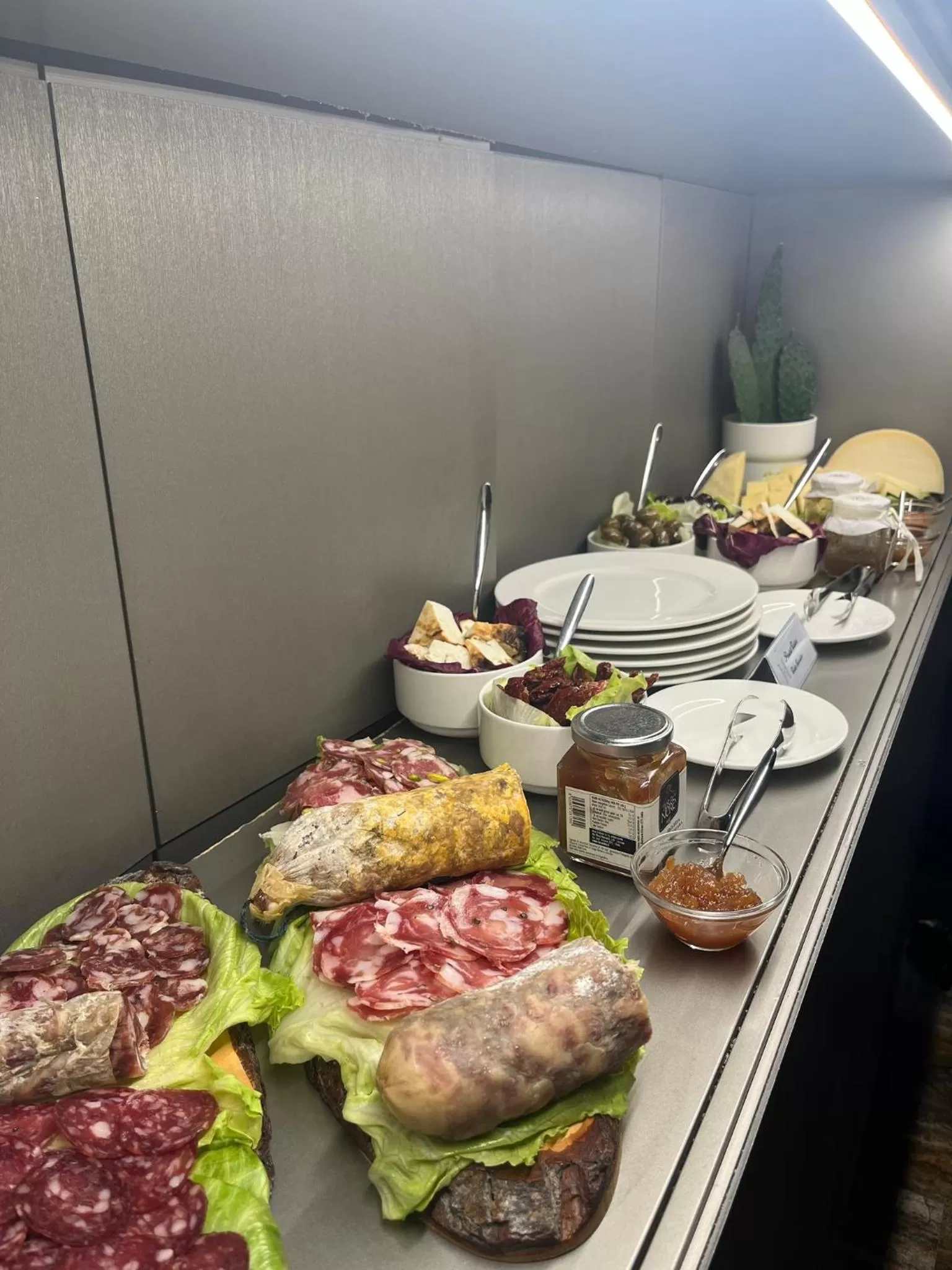 Breakfast in Hotel Romano House