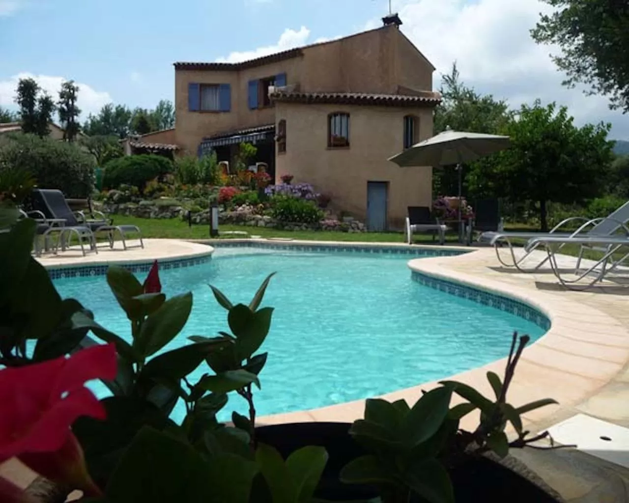 Property building in la bagna gauda