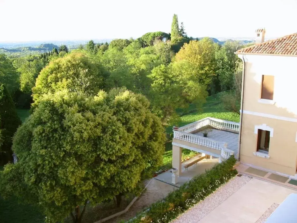 Property building, Pool View in Villa Scalabrini