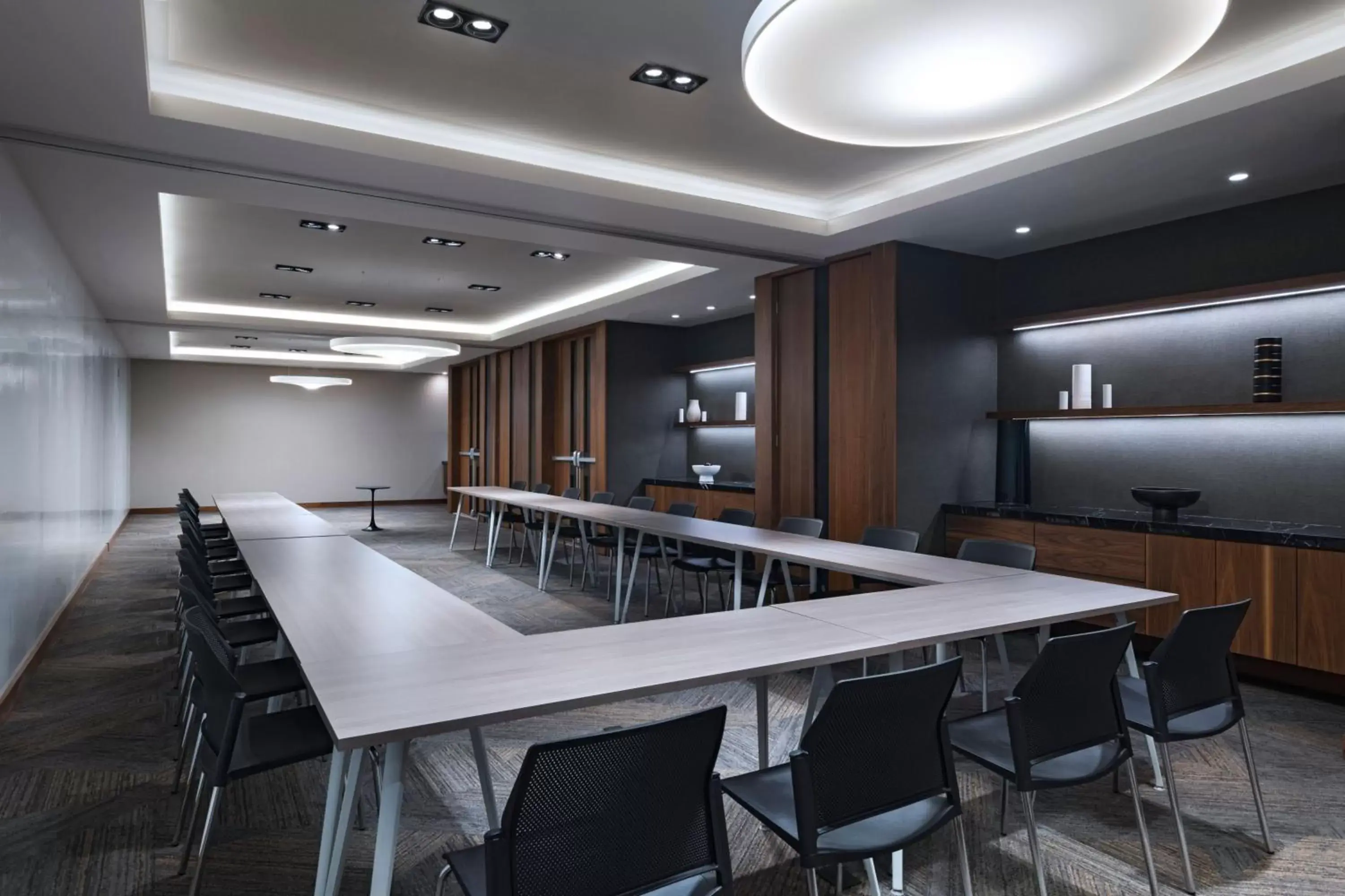 Meeting/conference room in AC Hotel by Marriott Monterrey Valle