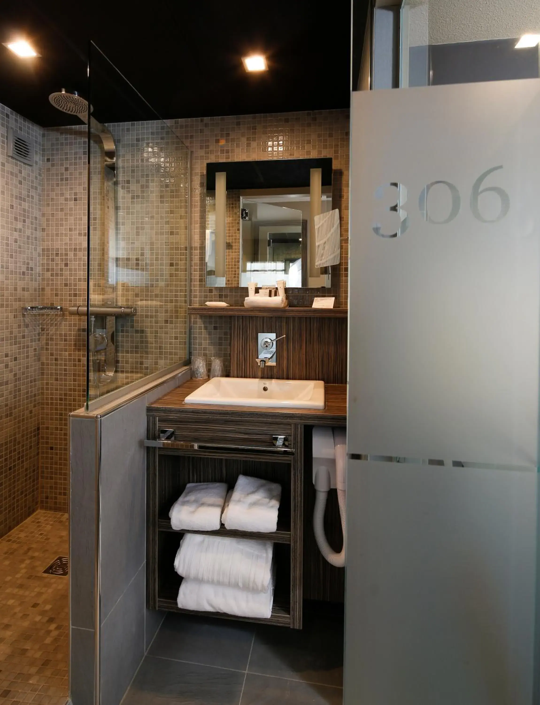 Bathroom in Hôtel de Brienne