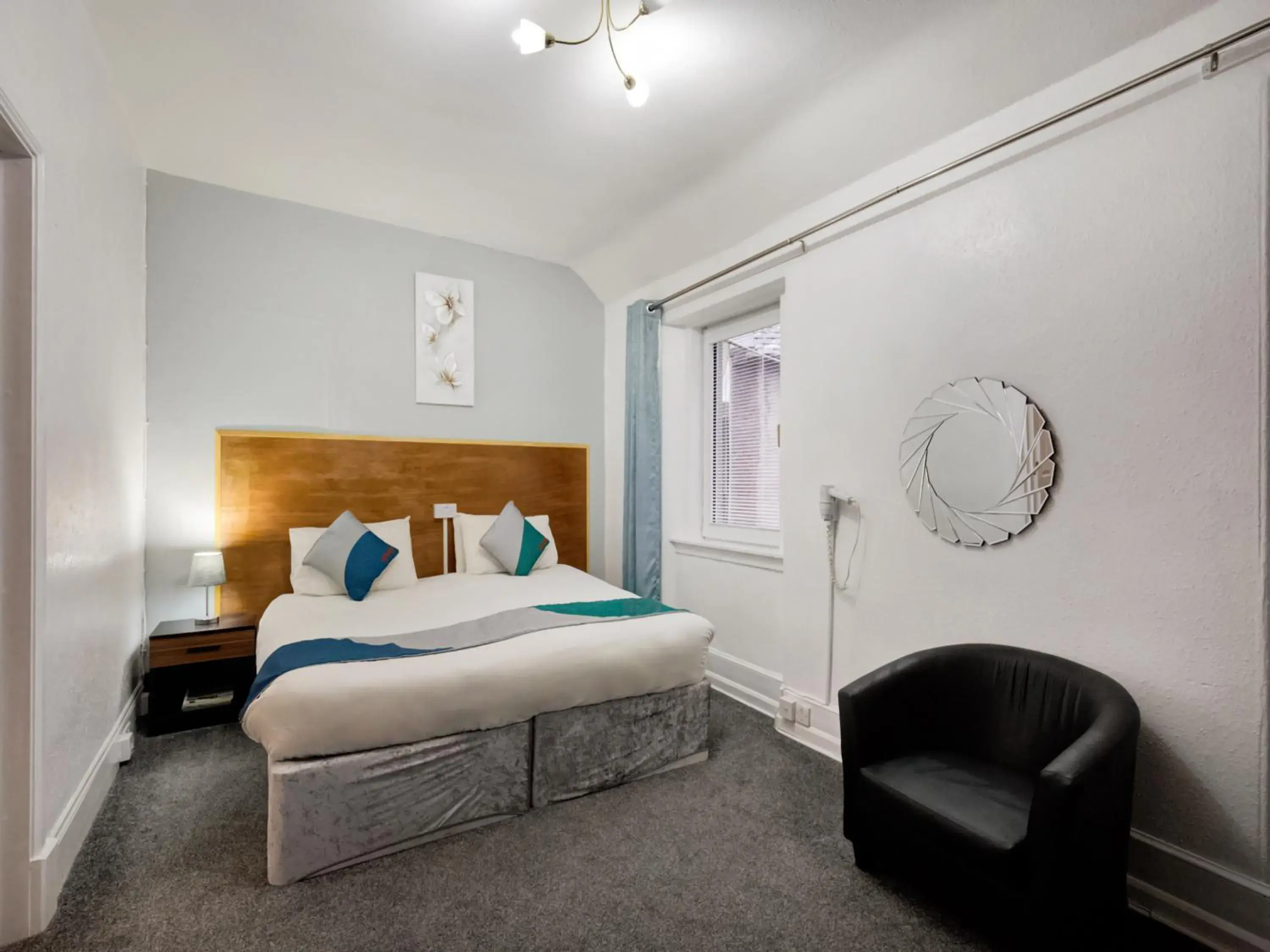 Bedroom in OYO Eastbank Hotel, Speyside Scotland