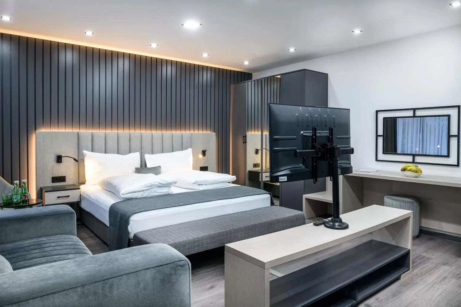 Bed in PARKHOTEL BRAUNAU - 24 Stunden Self Check-IN