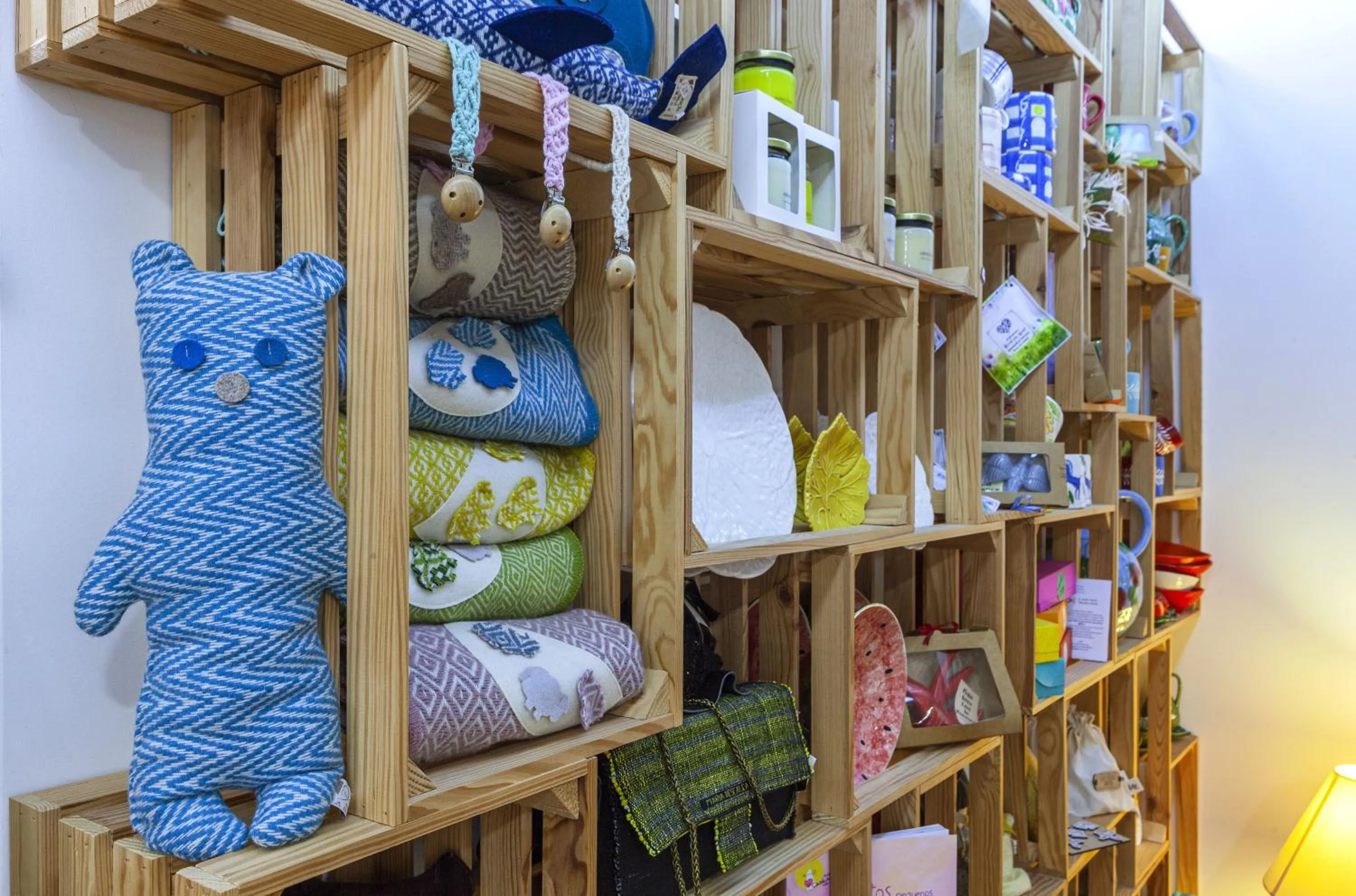 On-site shops in Boutique Hotel Casa do Outeiro - Arts & Crafts