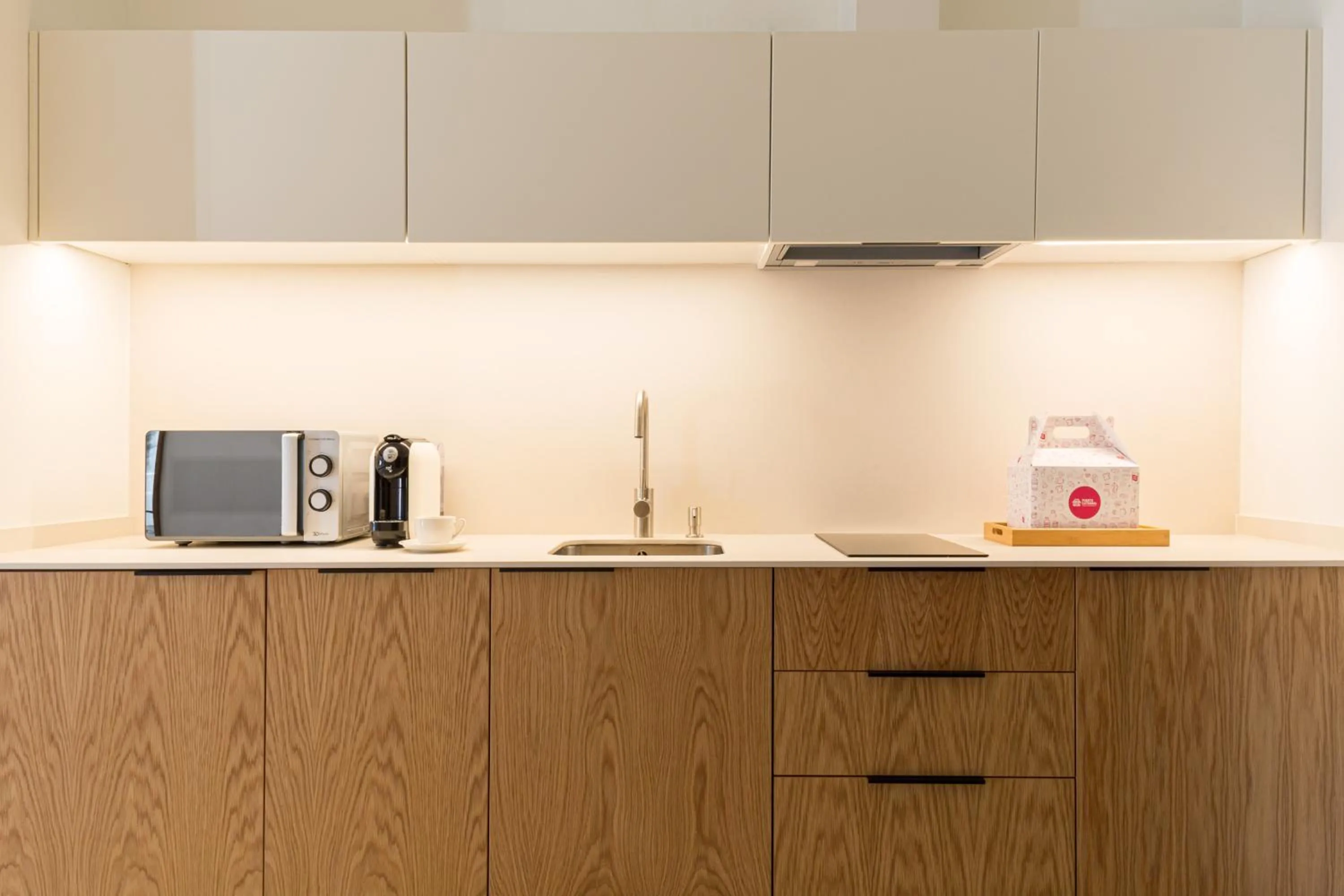 Coffee/tea facilities in Puerta Catedral Apartments