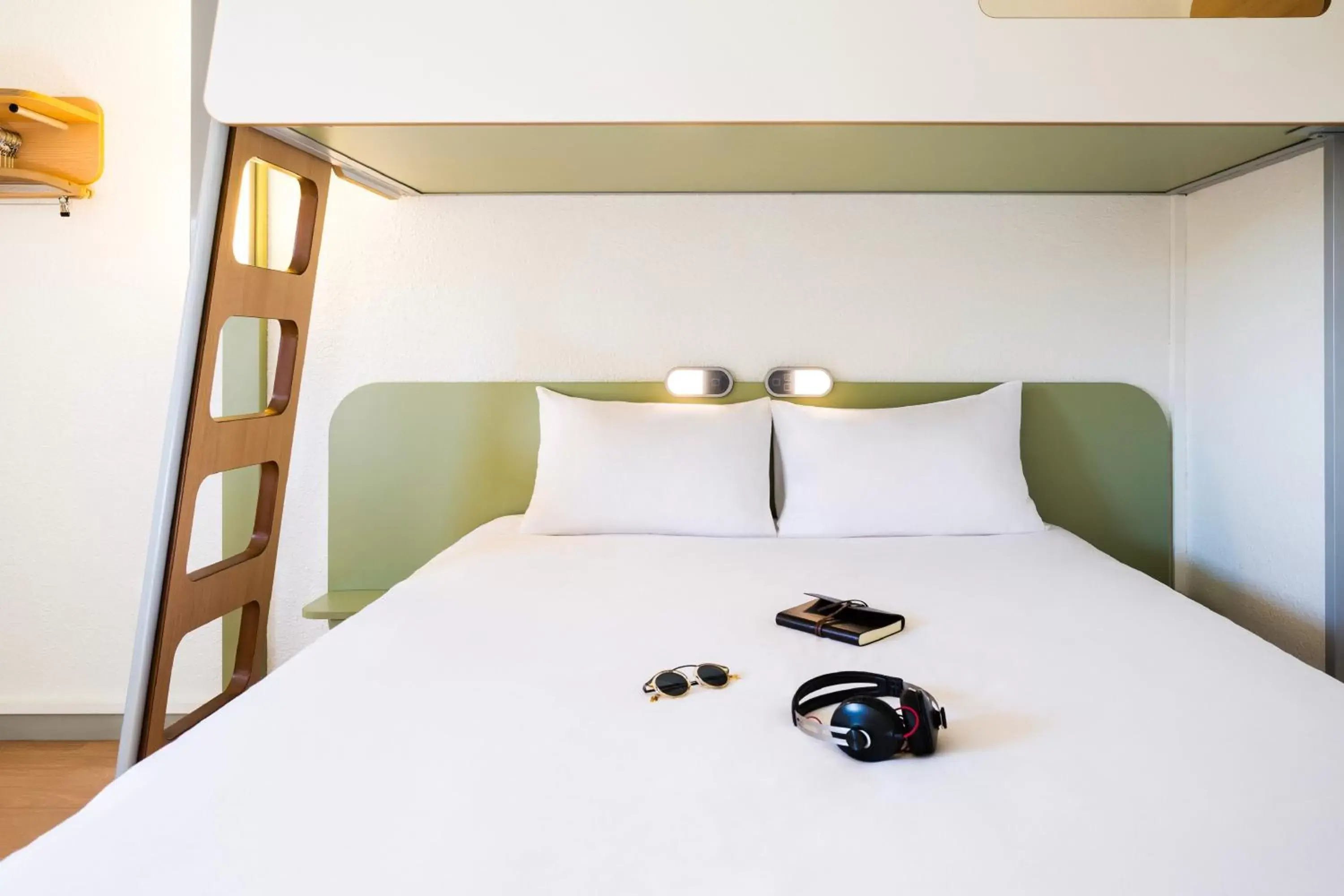 bunk bed, Bed in ibis budget Toulouse Colomiers