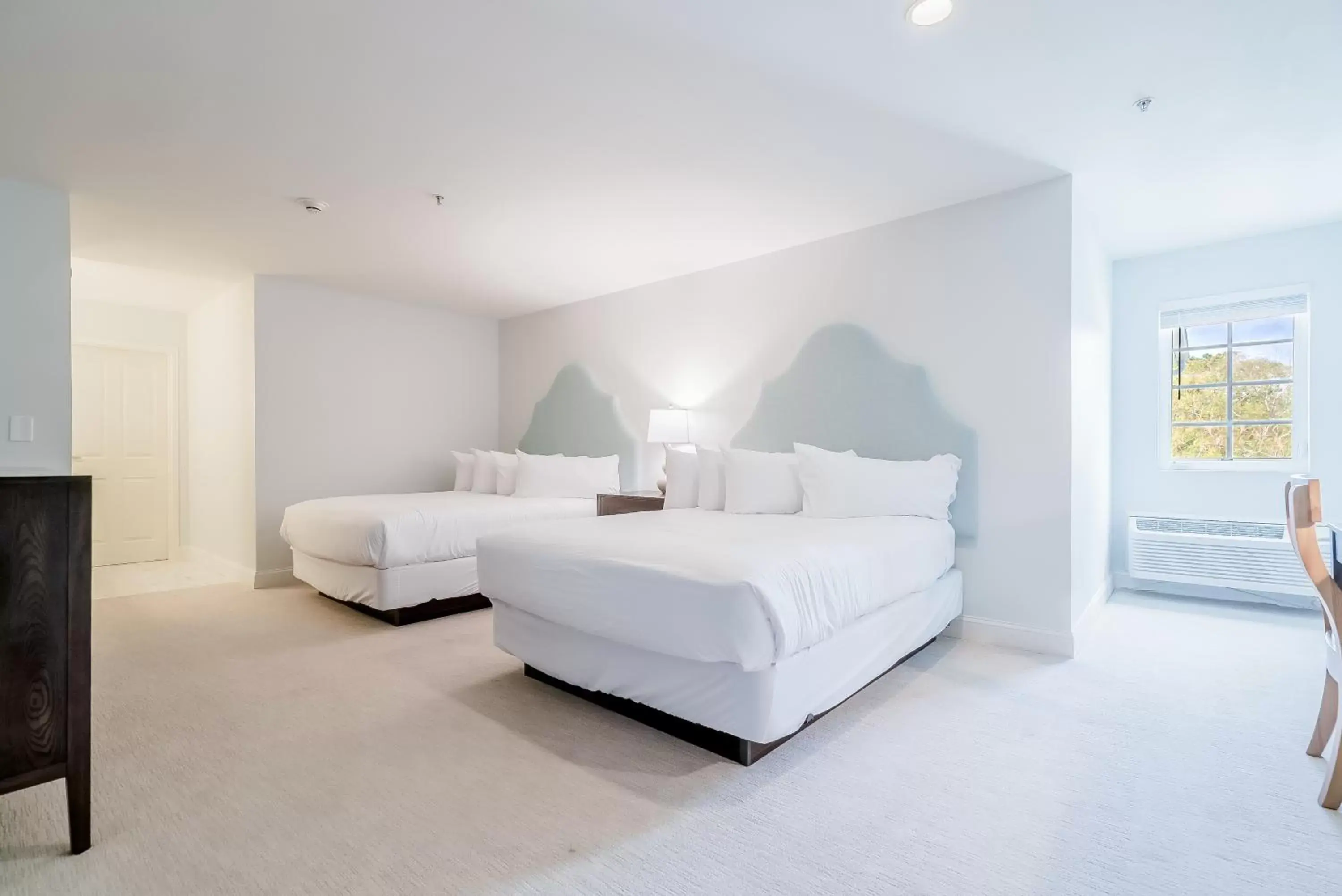 Standard Queen Room in Chateau Renault Standard Queen Room in Chateau Renault