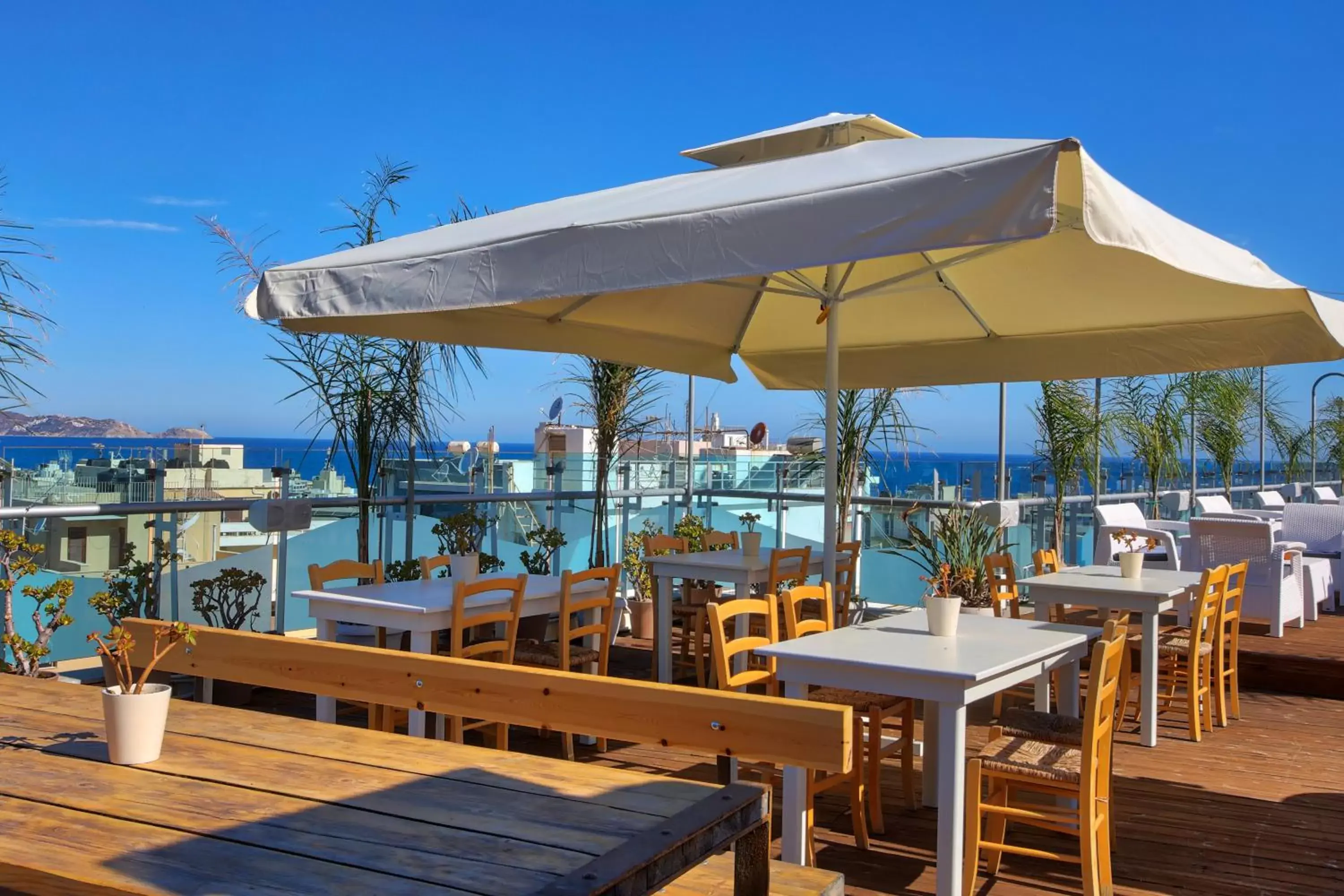 Restaurant/places to eat in Capsis Astoria Heraklion Restaurant/places to eat in Capsis Astoria Heraklion
