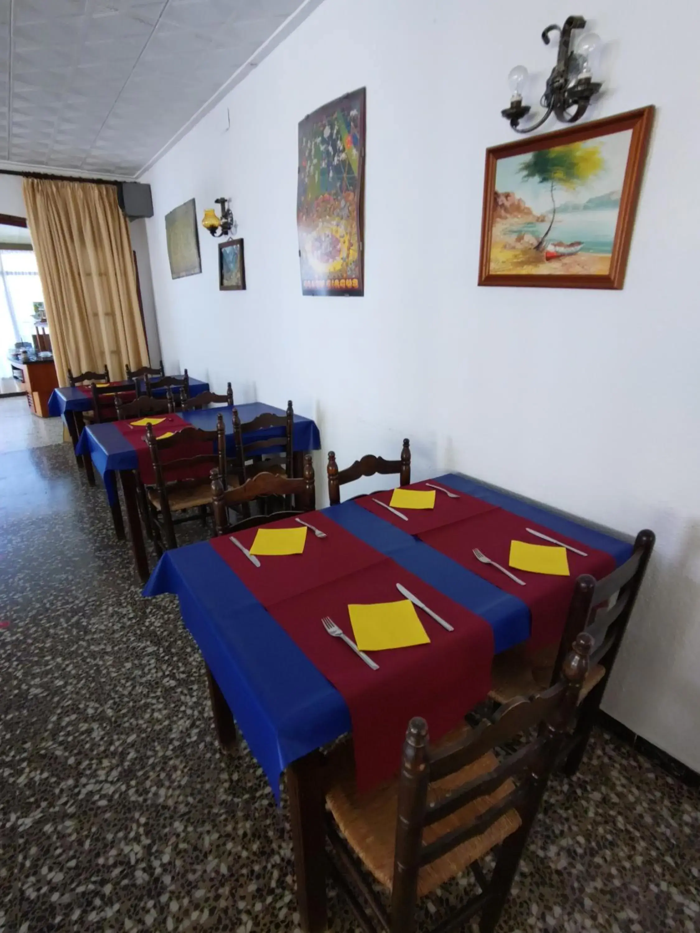 Restaurant/places to eat in Raco d'en Pepe