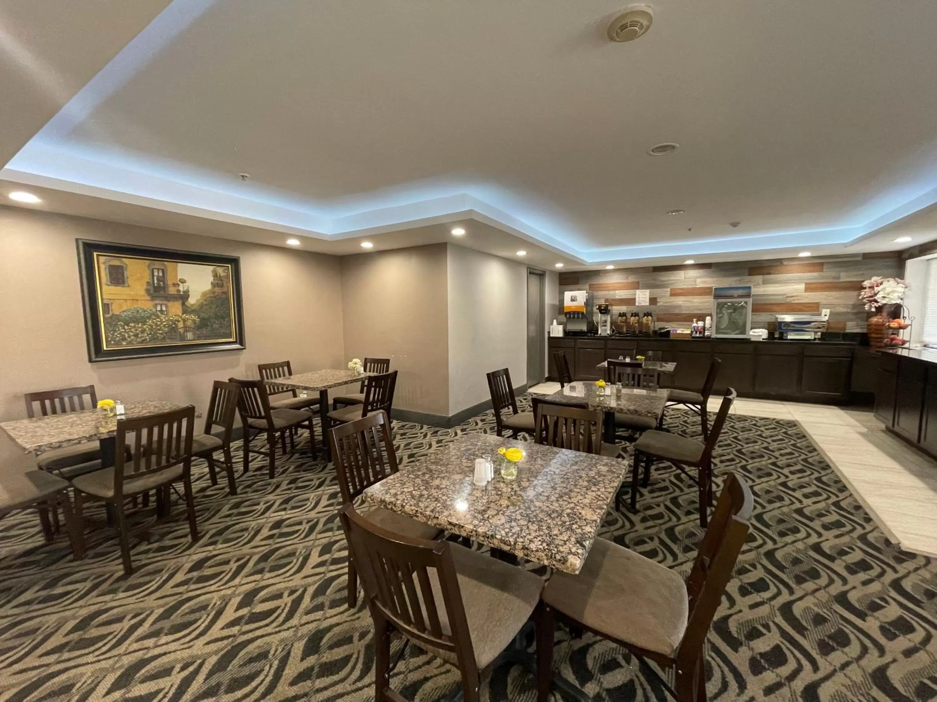 La Quinta Inn and Suites by Wyndham Cincinnati North