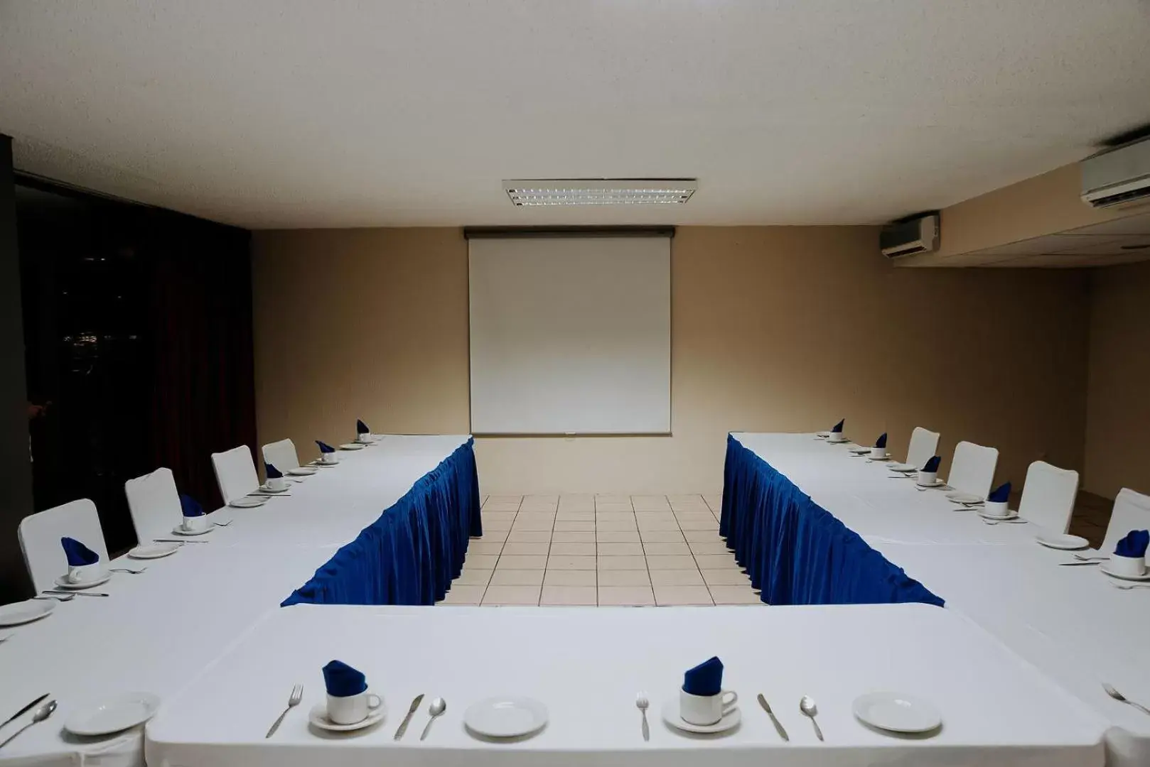 Meeting/conference room in Hotel Los Aluxes