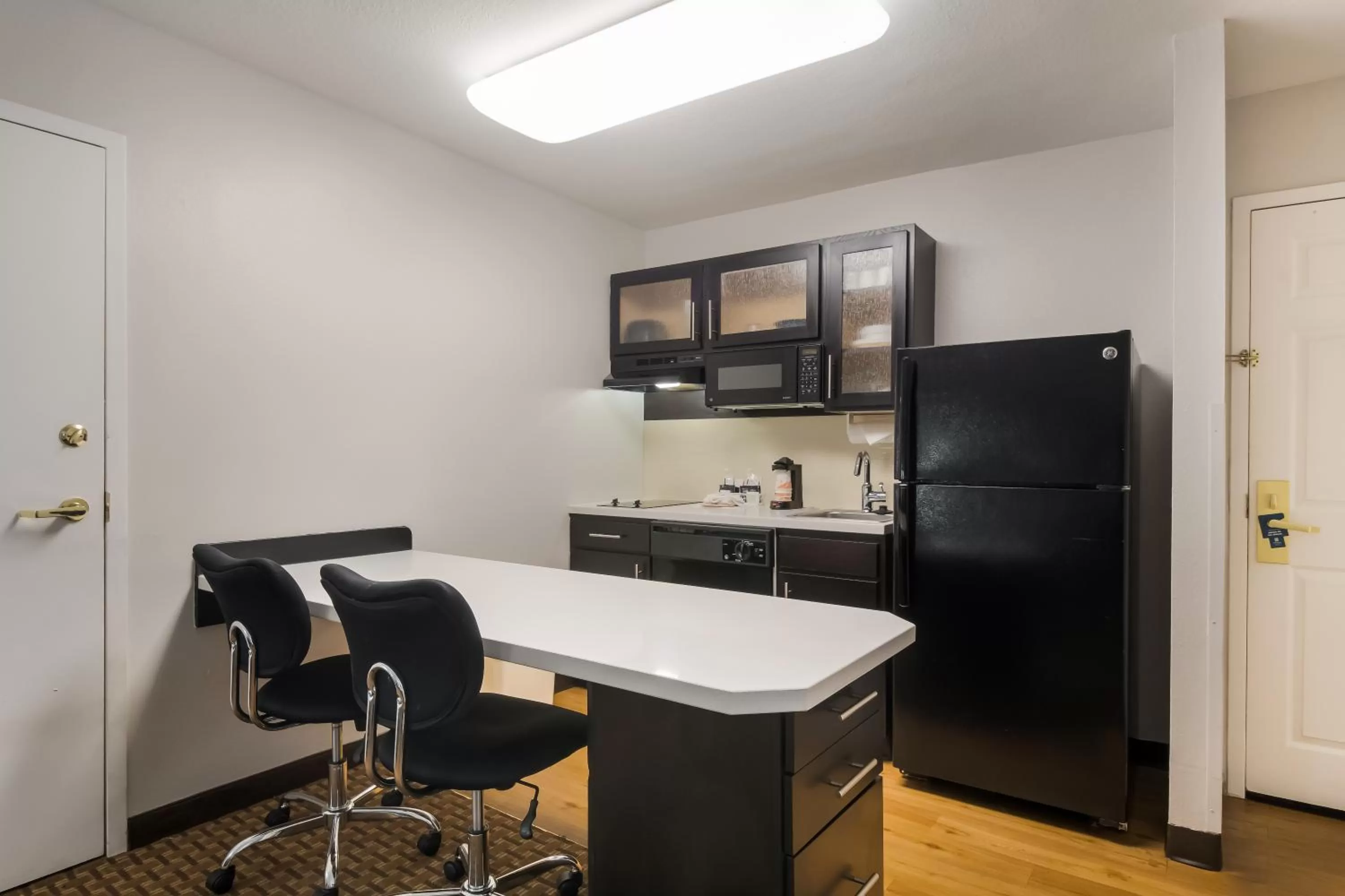 Kitchen or kitchenette in MainStay Suites Chattanooga Hamilton Place