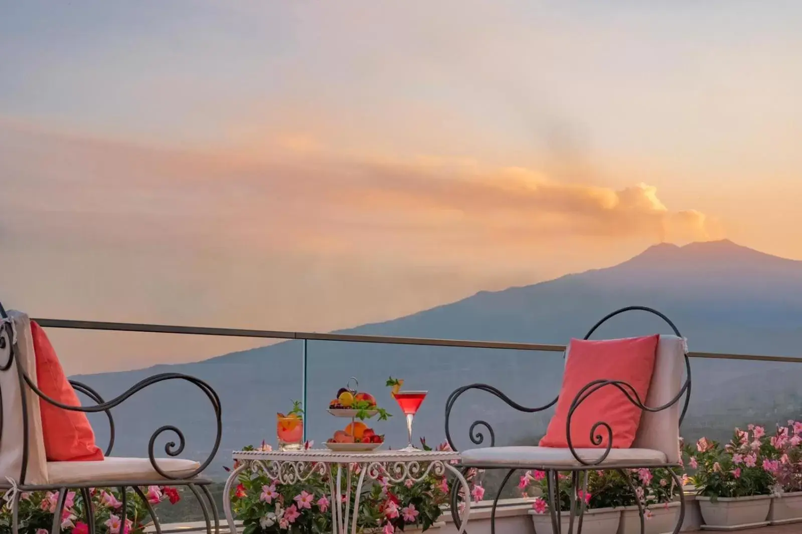 Property building in Hotel Continental Property building in Hotel Continental