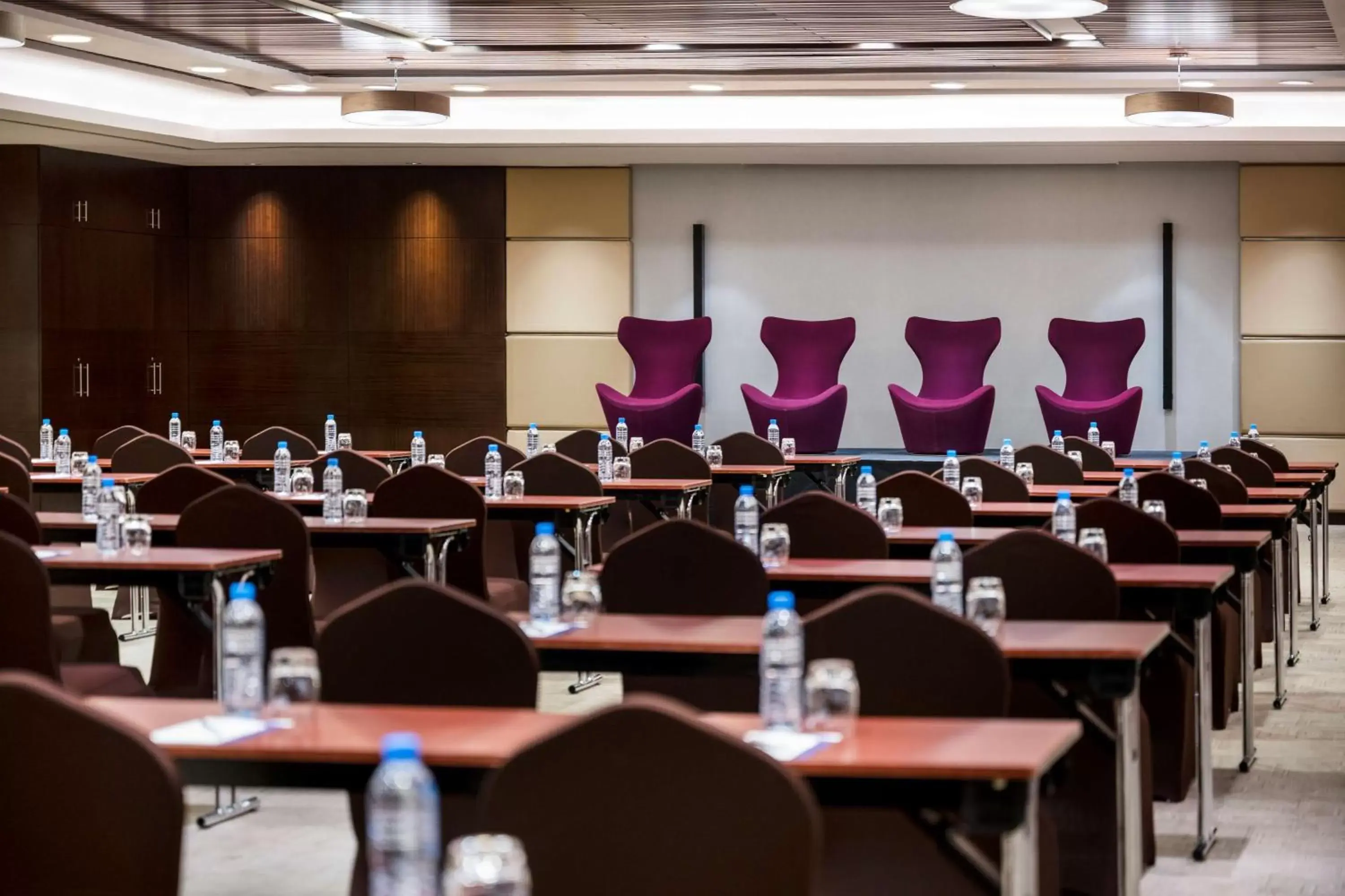 Meeting/conference room in Hyatt Regency Oryx Doha