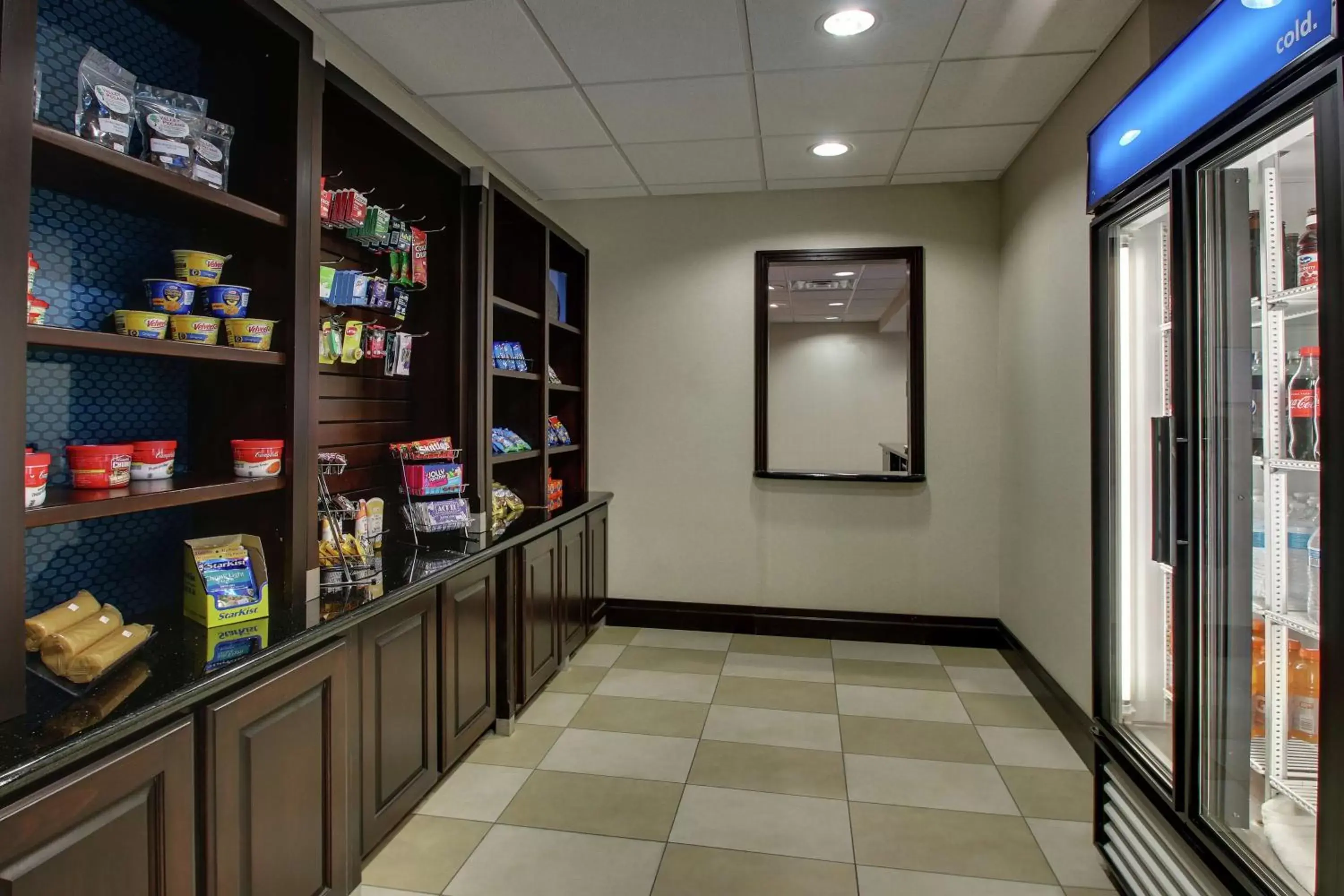 Restaurant/places to eat in Hampton Inn Vernon Restaurant/places to eat in Hampton Inn Vernon