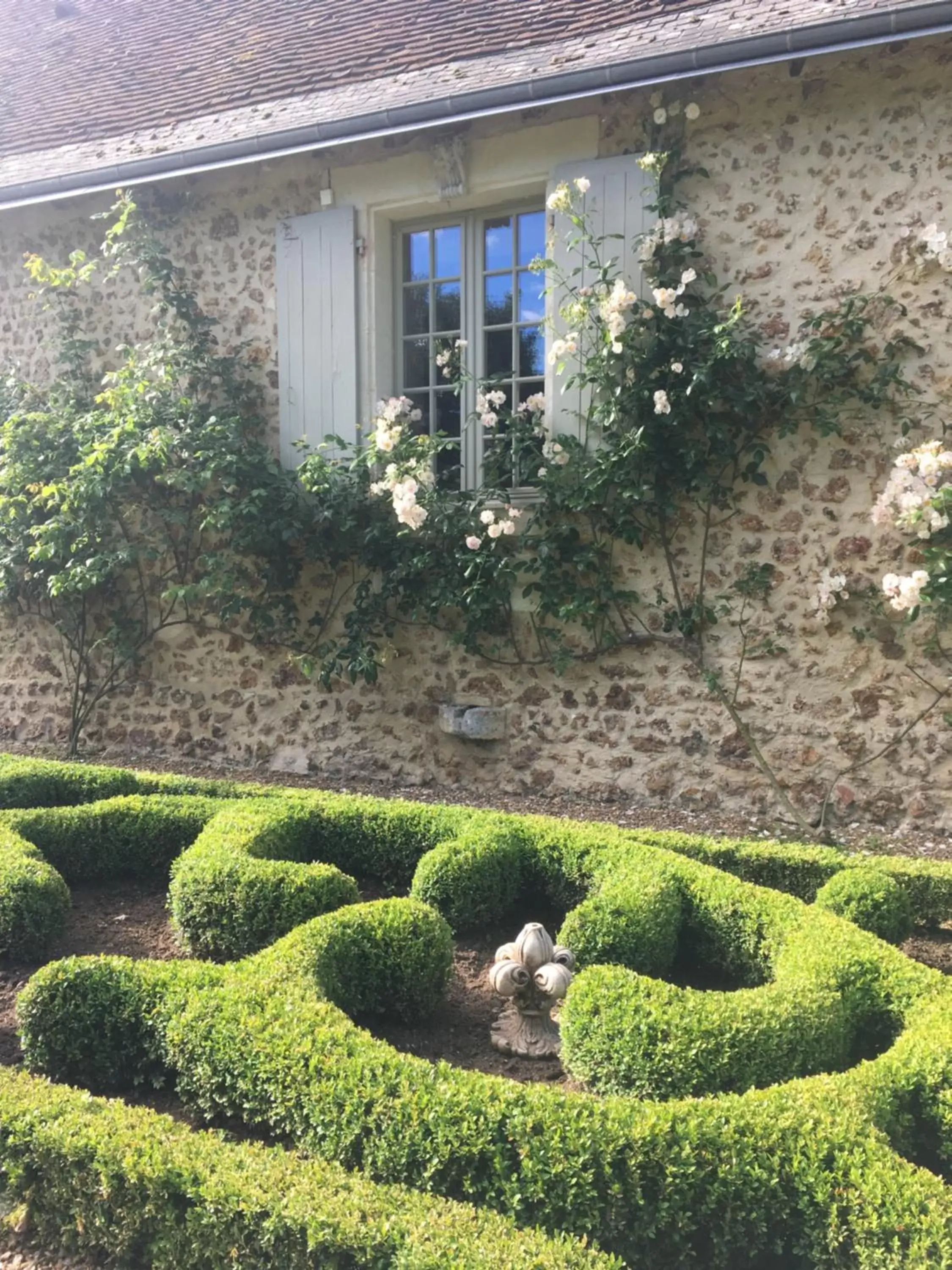 Property building, Garden in Le Manoir de Maucartier