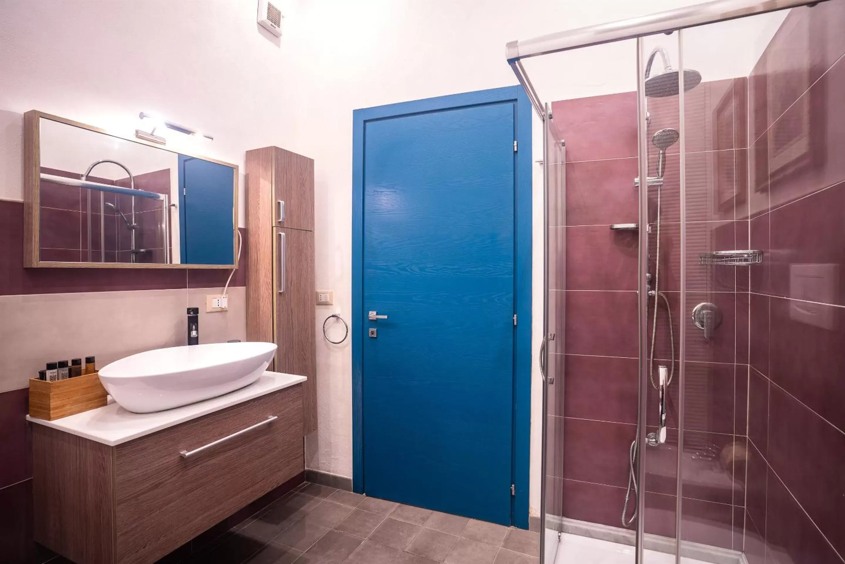 Shower, Bathroom in Palazzo Gilistro