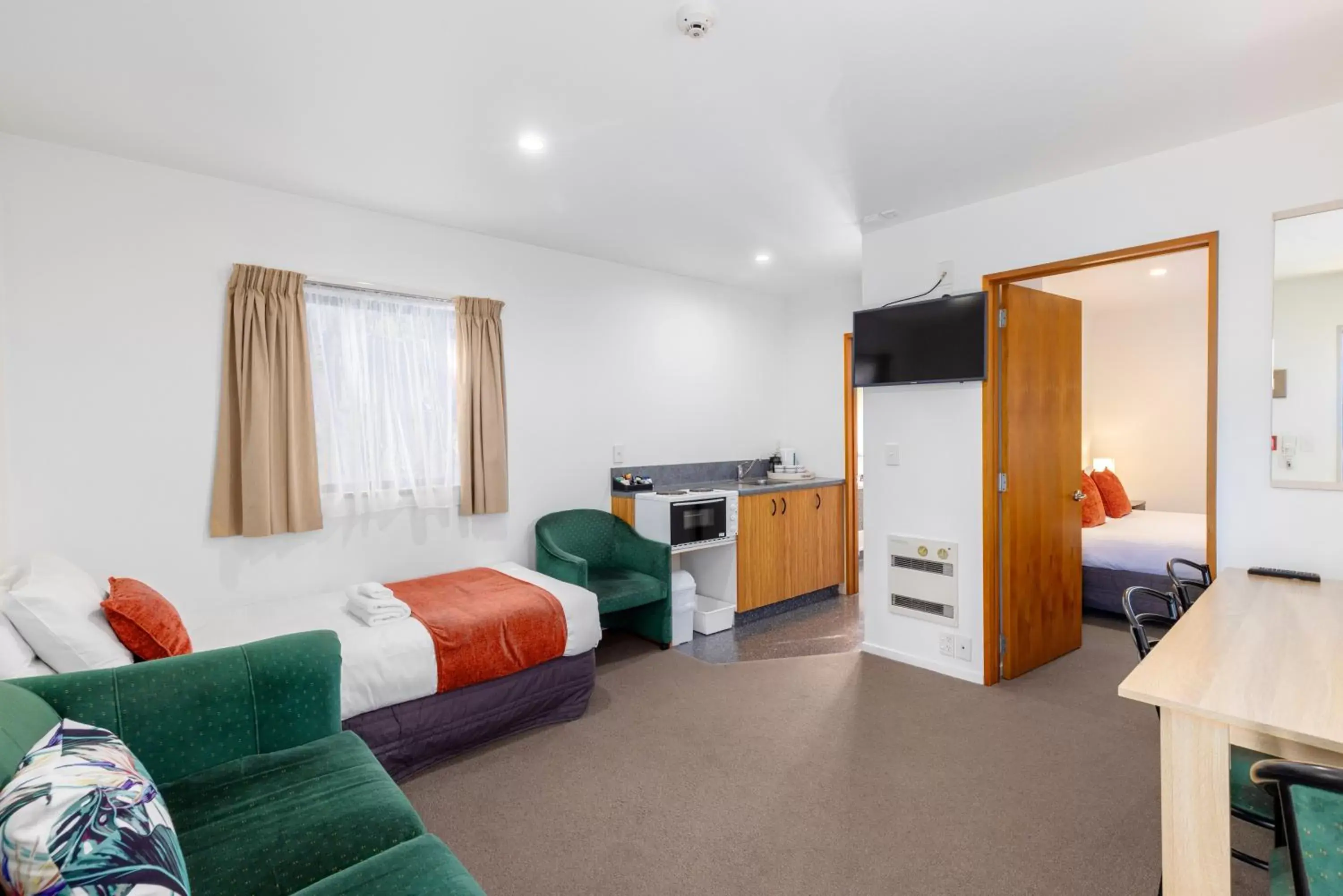 Living room, Seating Area in Bella Vista Motel & Apartments Christchurch