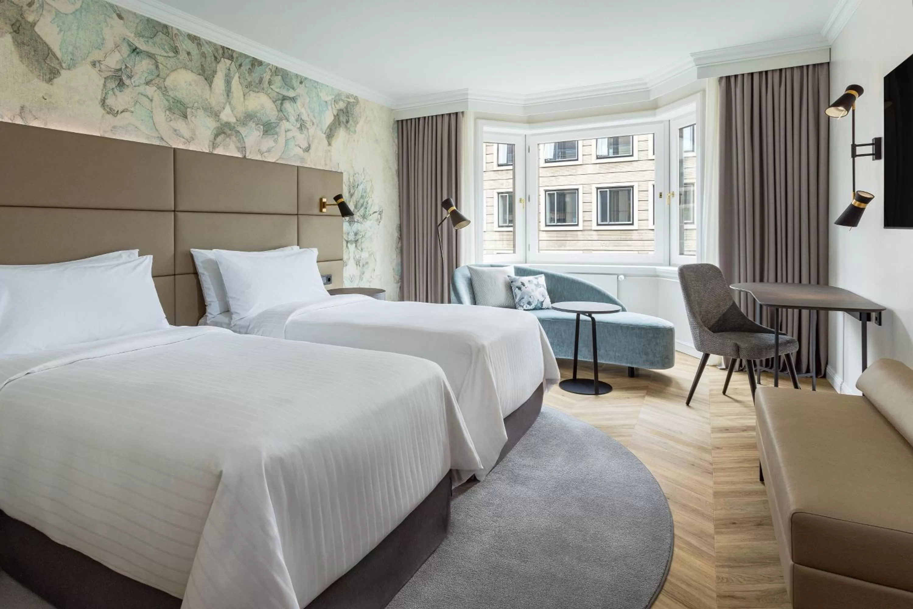 Photo of the whole room, Bed in The Westin Grand Berlin