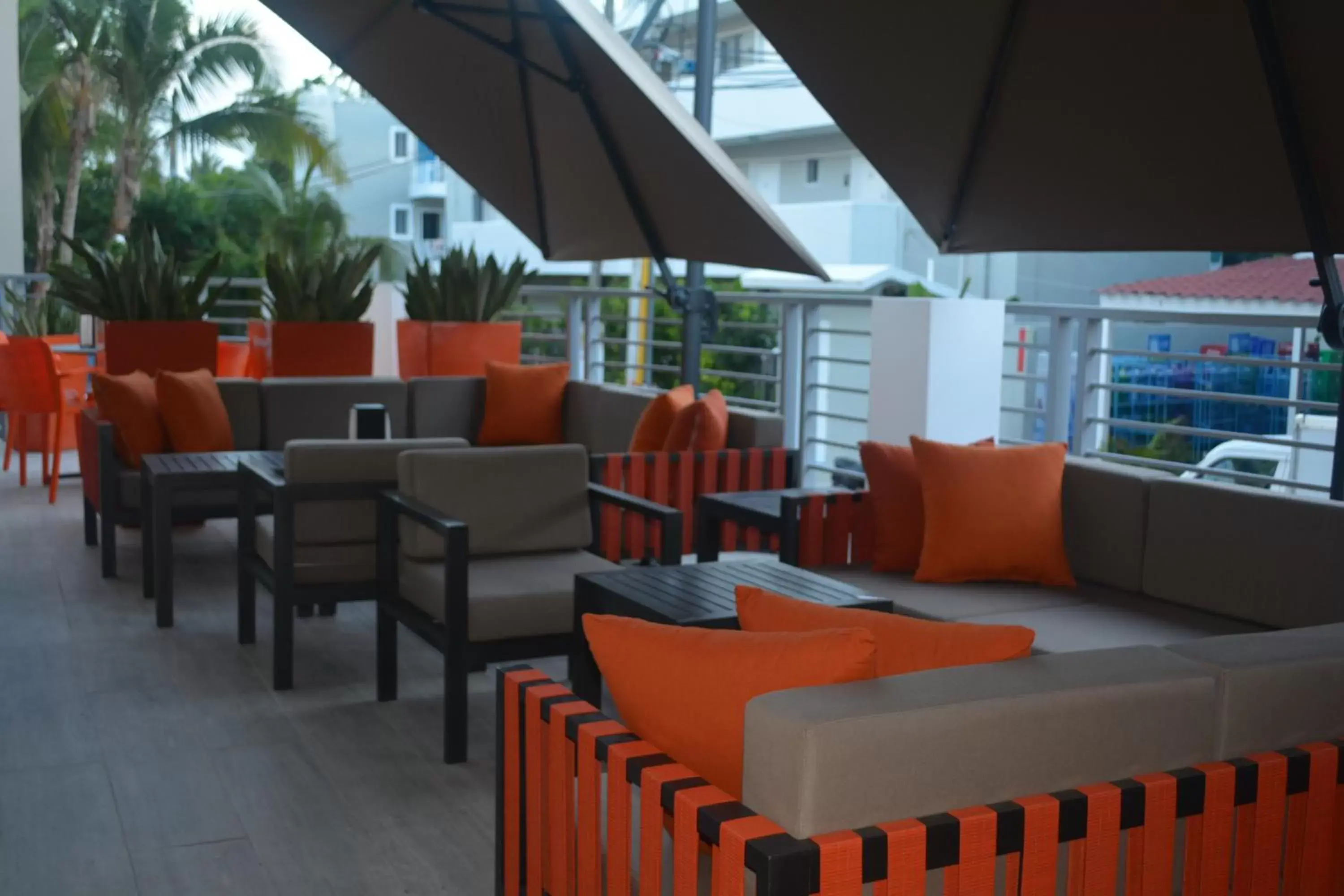 Lounge or bar, Lounge/Bar in DUCASSI SUITES ROOFTOP POOL - BEACH CLUB and SPA