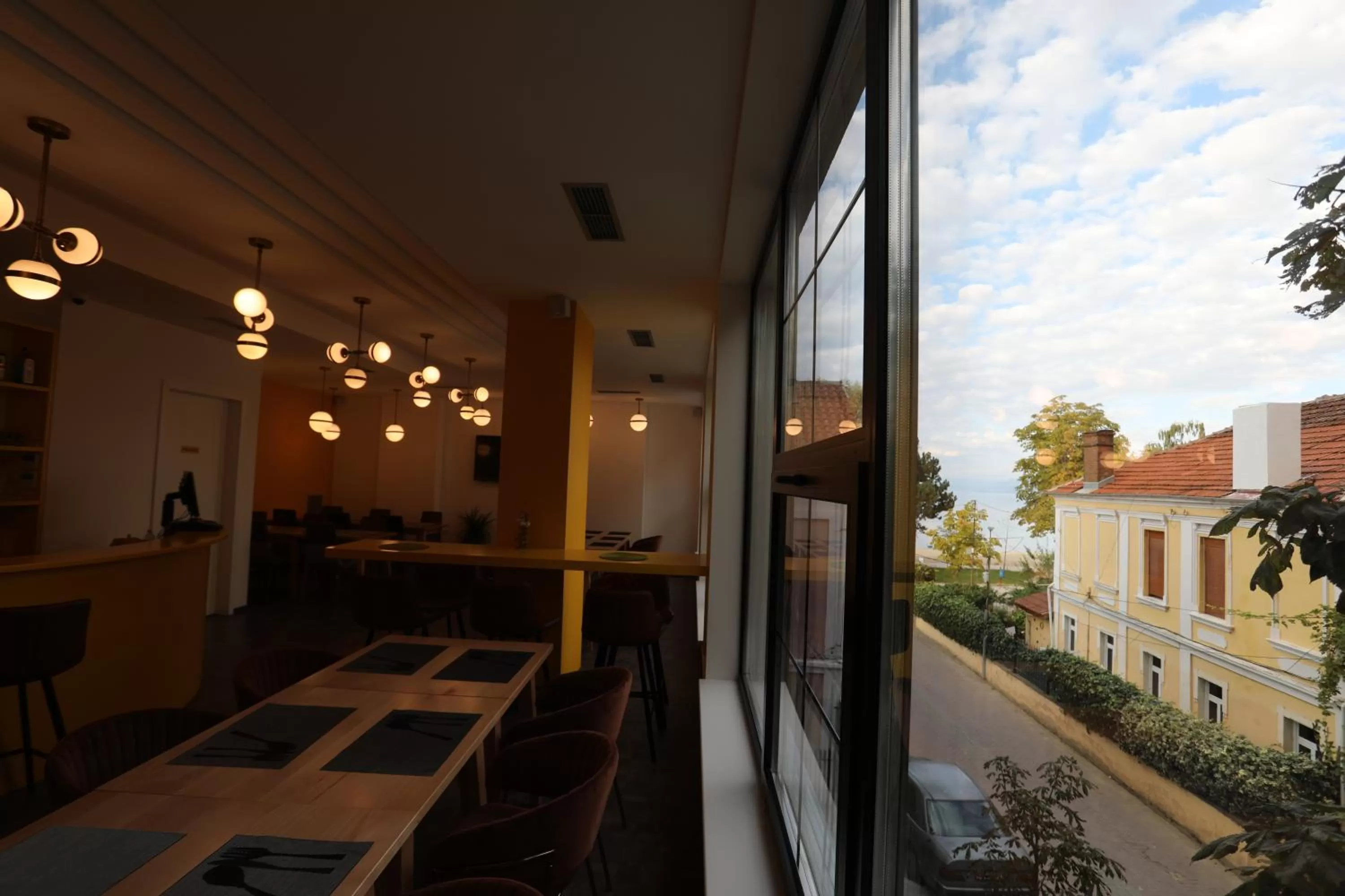 Lounge or bar in Elite