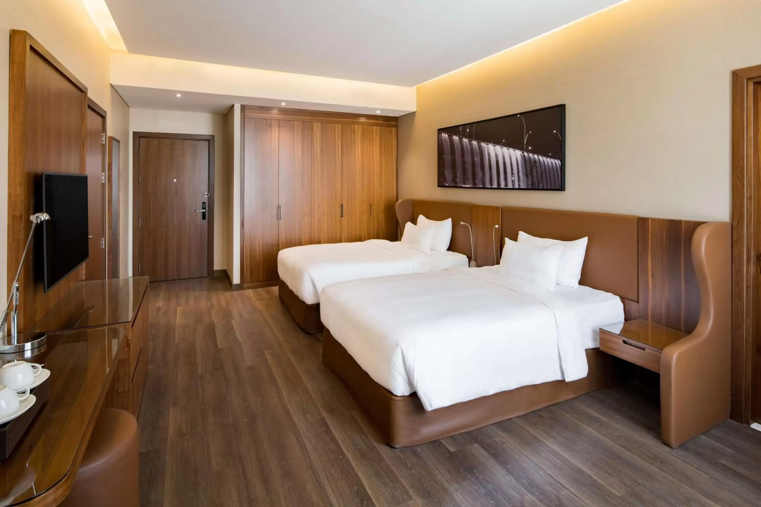 Bedroom, Bed in Radisson Blu Hotel, Dubai Canal View