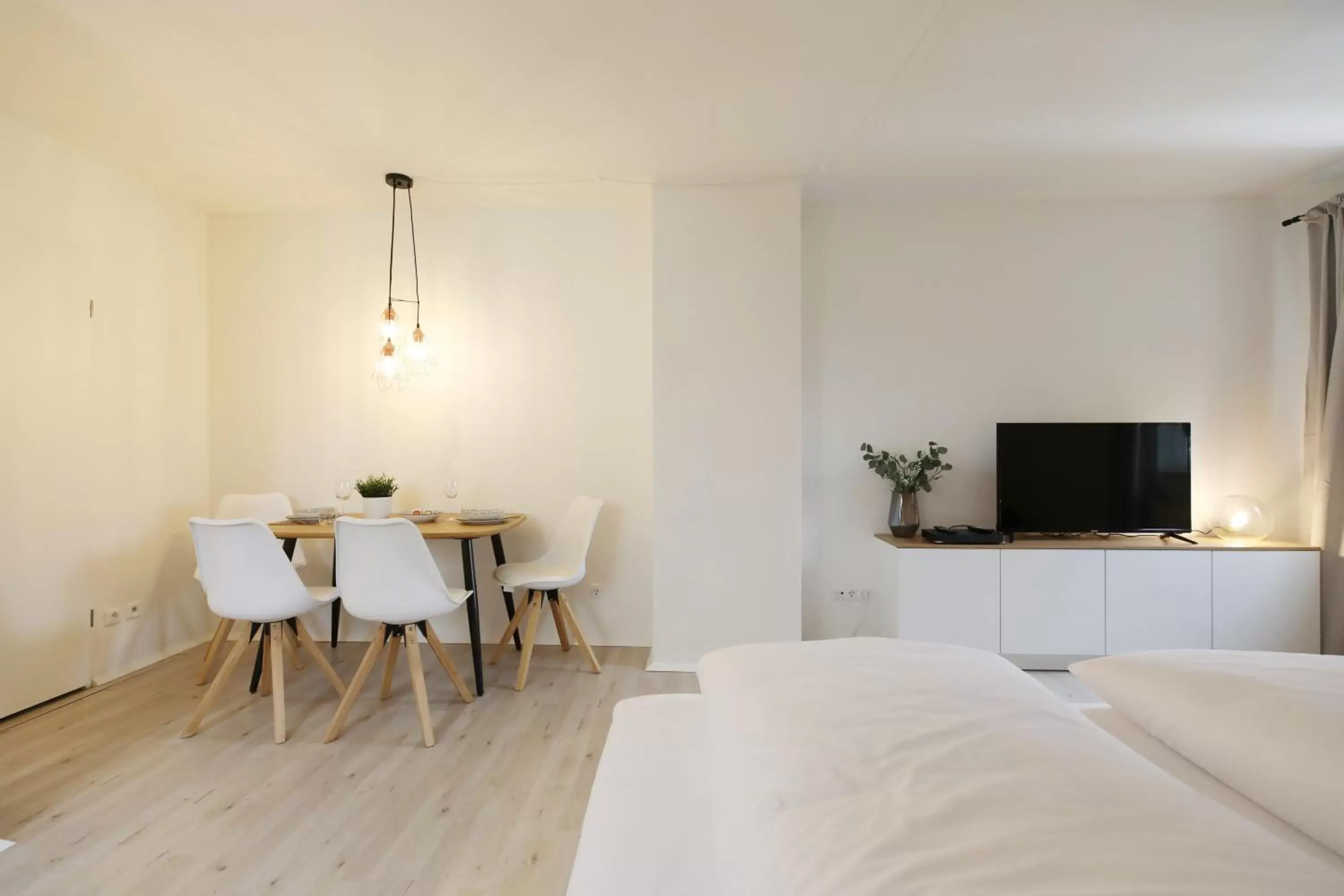 Dining area, TV/Entertainment Center in Hotel Obermaier