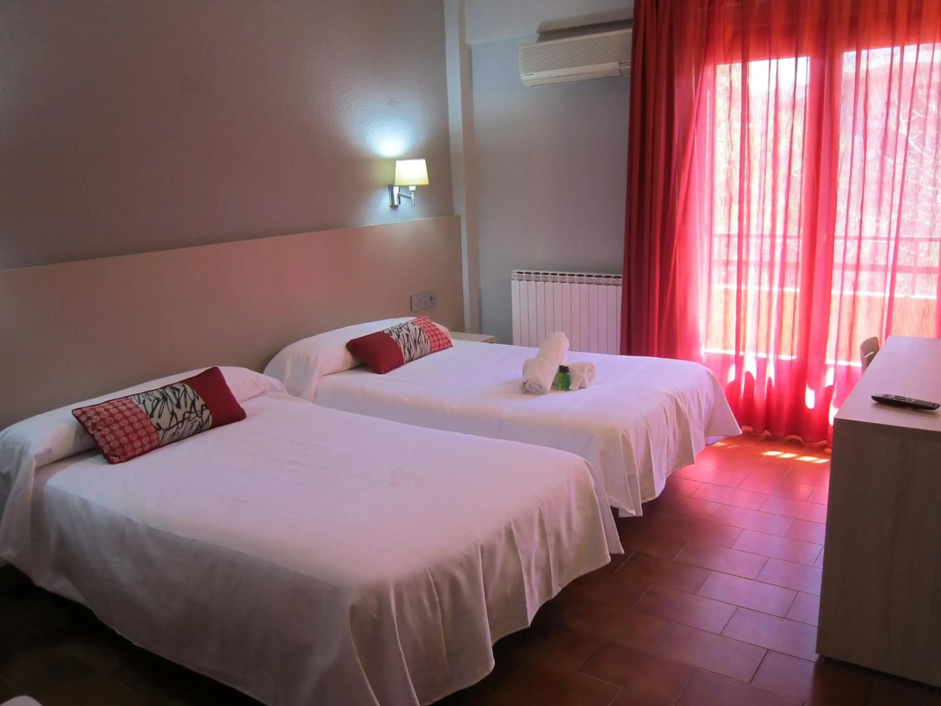 Bed in Hotel Meson de LAinsa