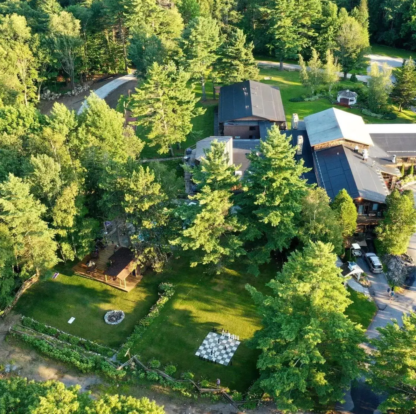 Property building, Bird's-eye View in Summit Lodge