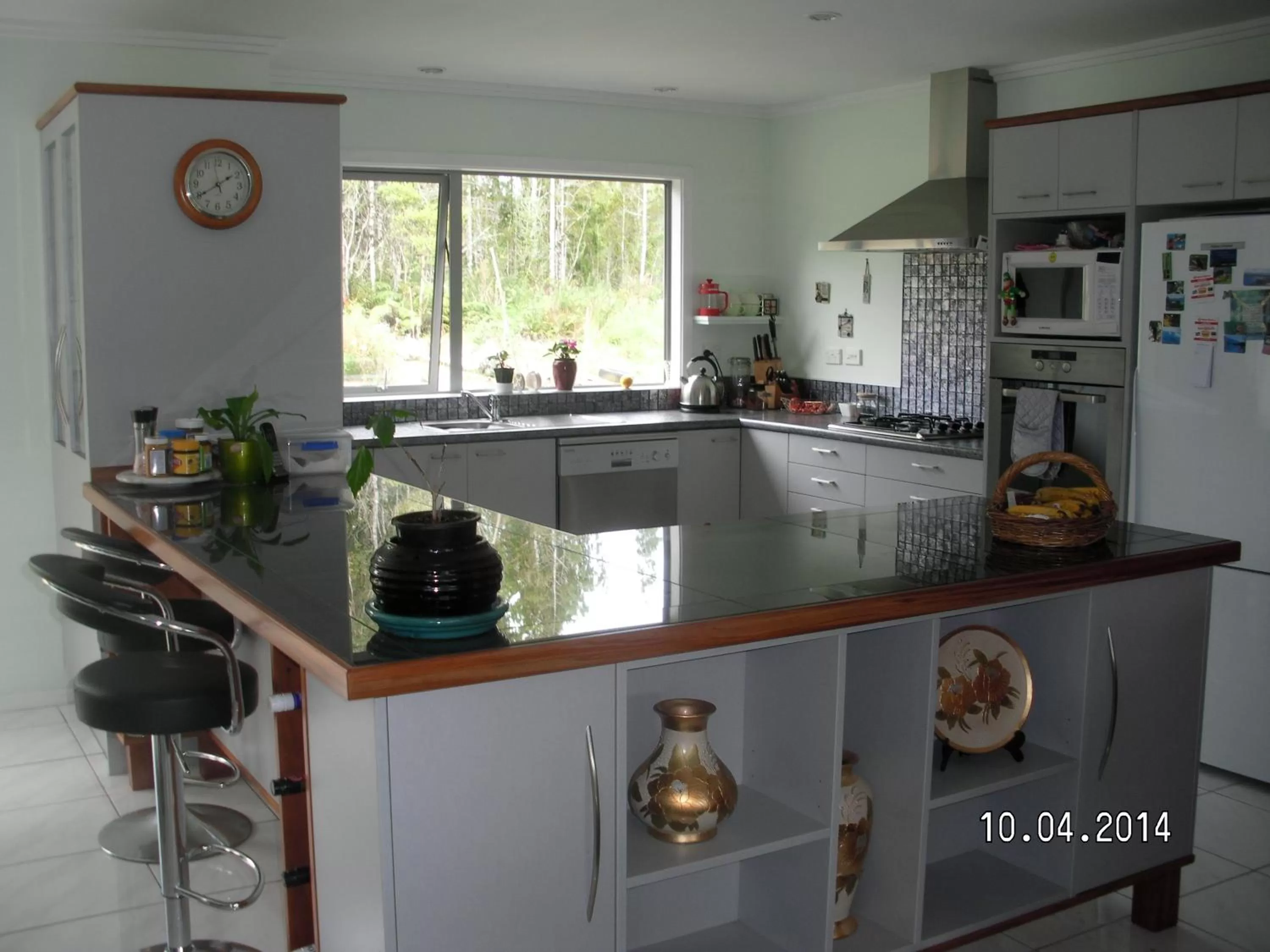 Breakfast in Mahinapua Retreat B&B