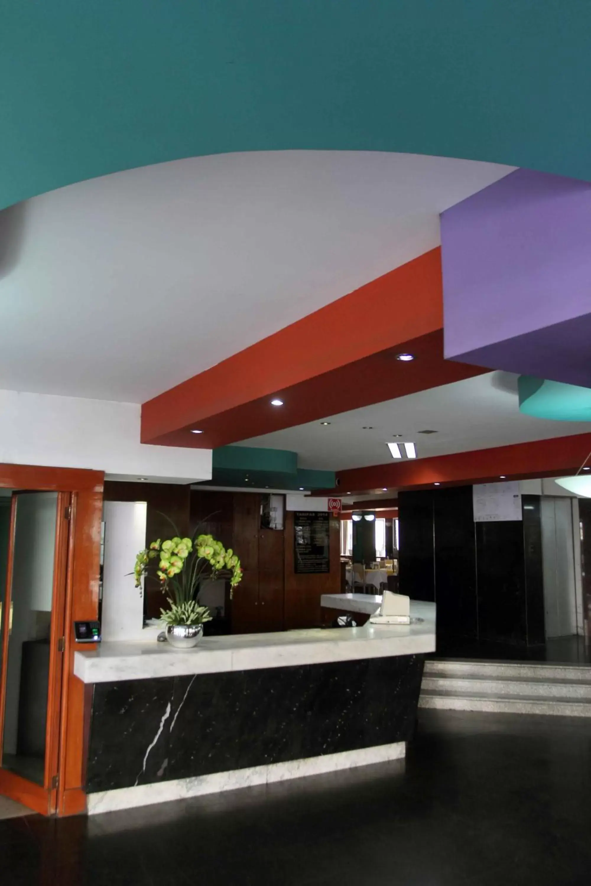 Staff, Lobby/Reception in Hotel Universo