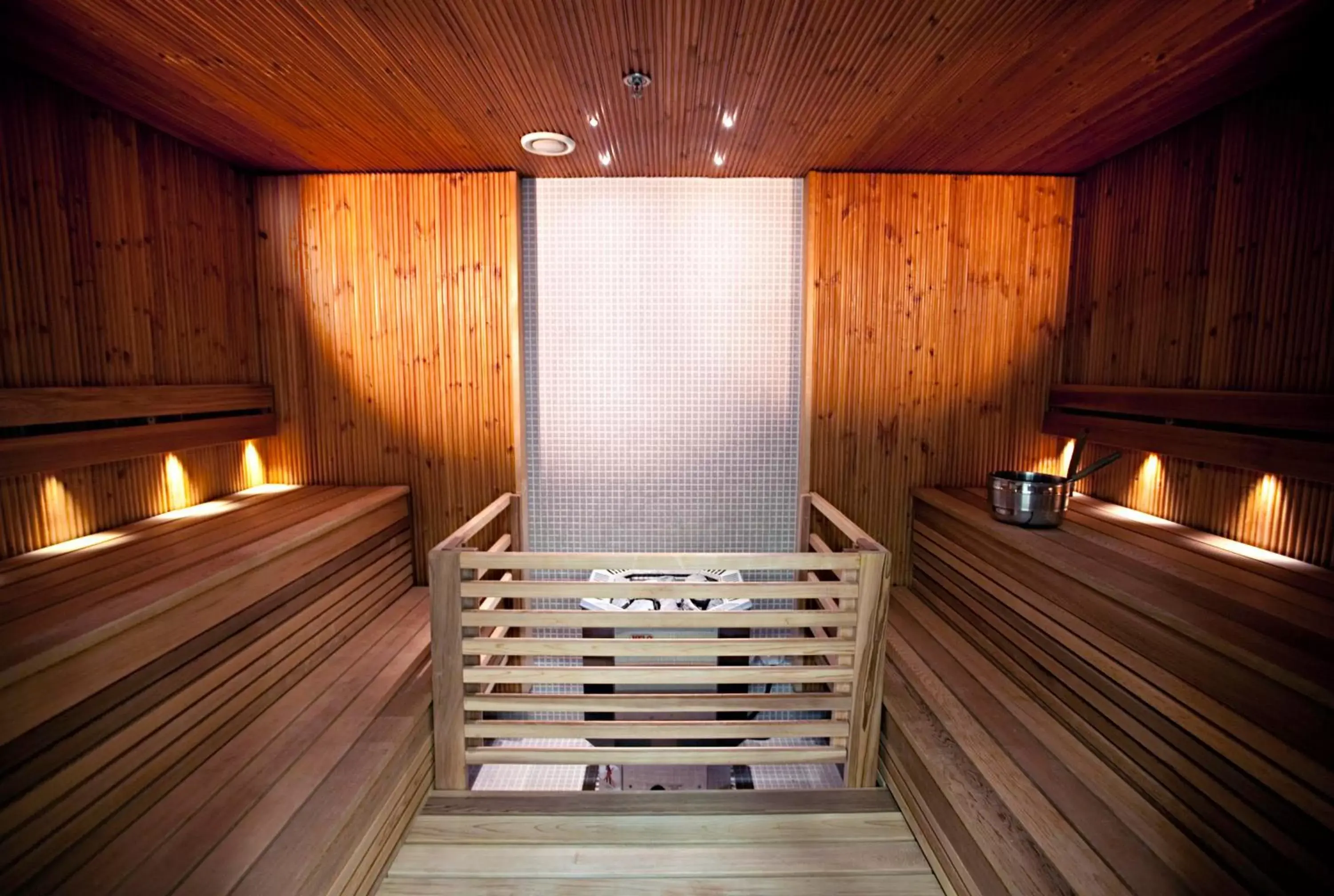 Spa and wellness centre/facilities in Original Sokos Hotel Arina Oulu