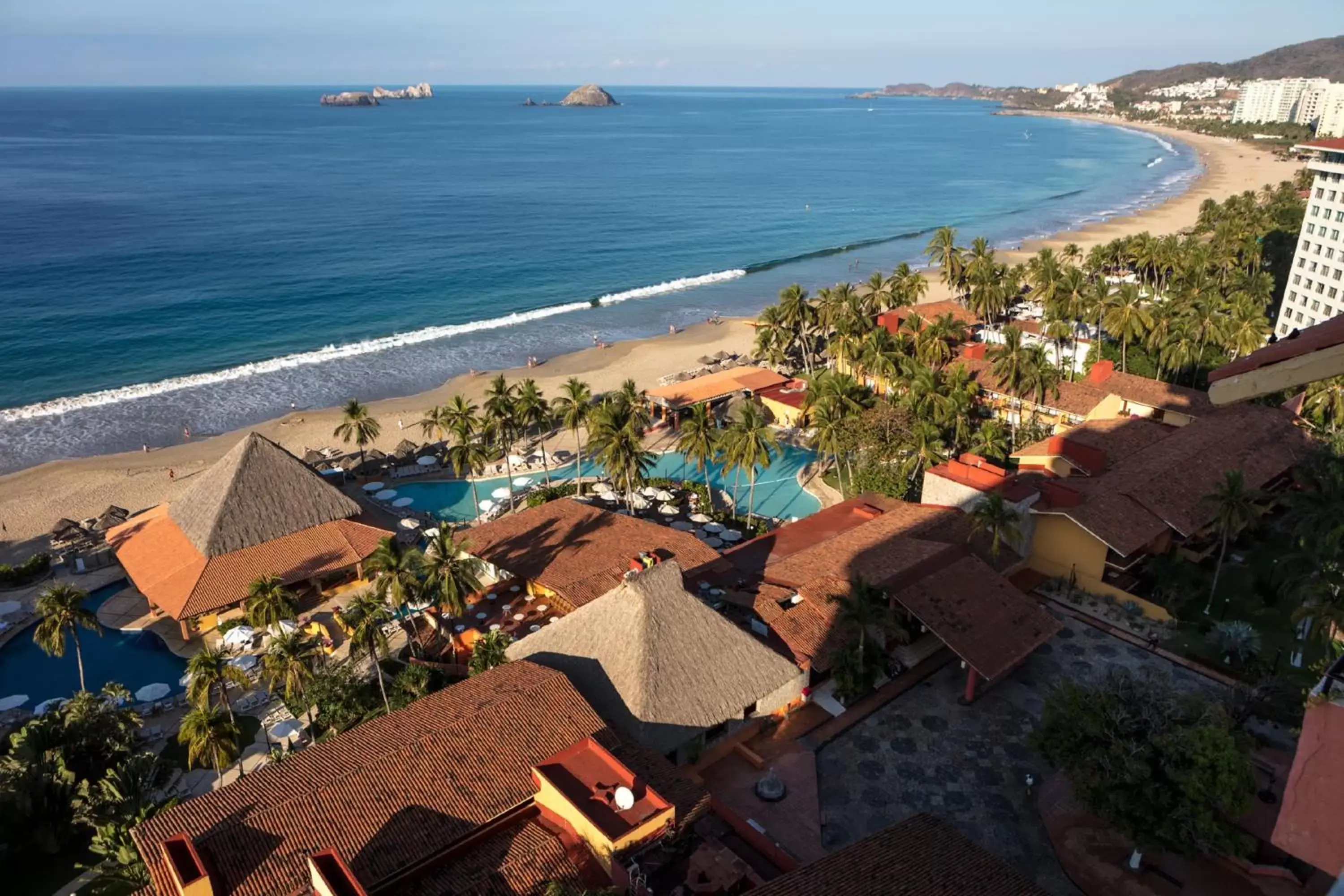 Beach, Bird's-eye View in Holiday Inn Resort Ixtapa All-Inclusive, an IHG Hotel