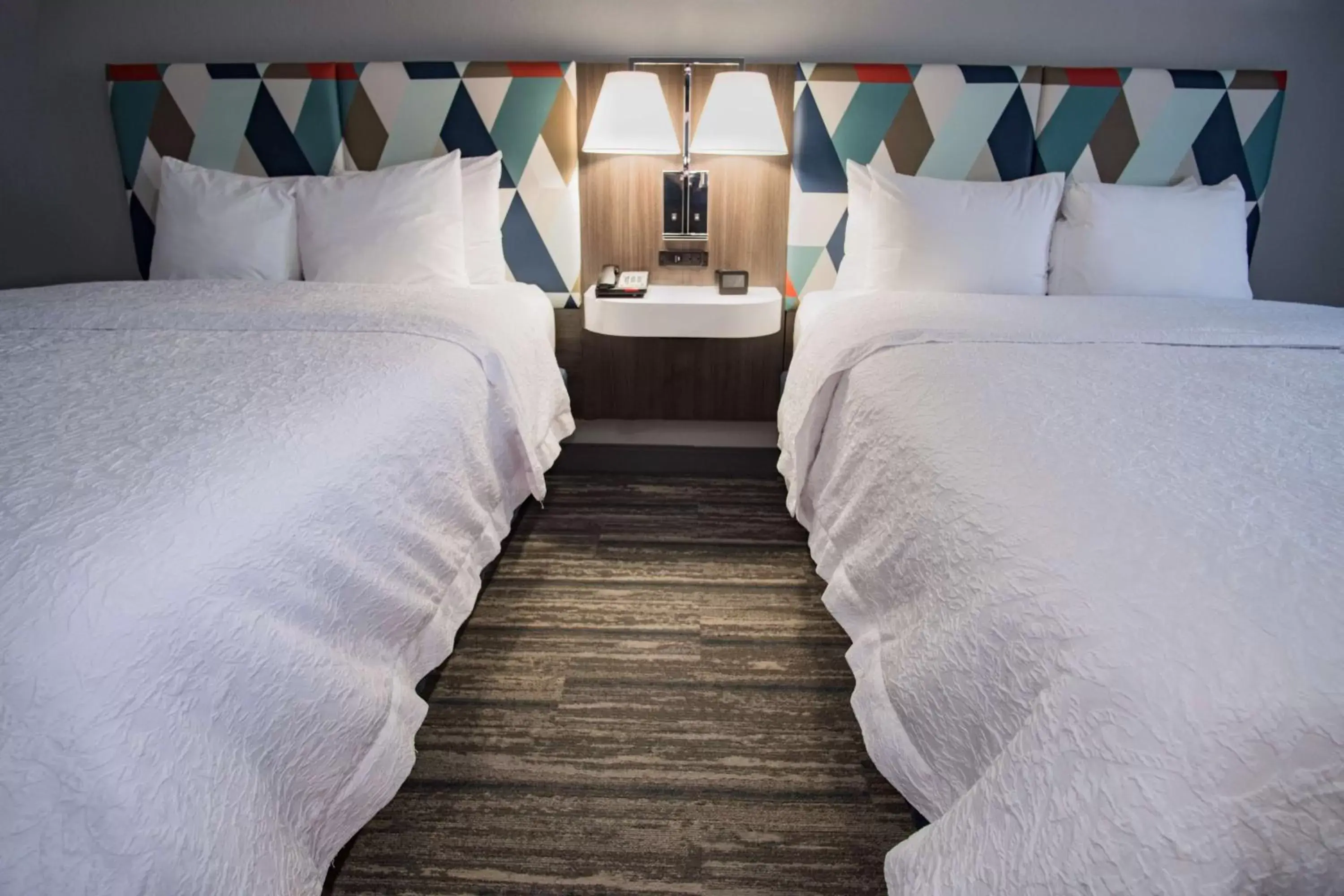 Bed in Hampton Inn Oklahoma City/Yukon