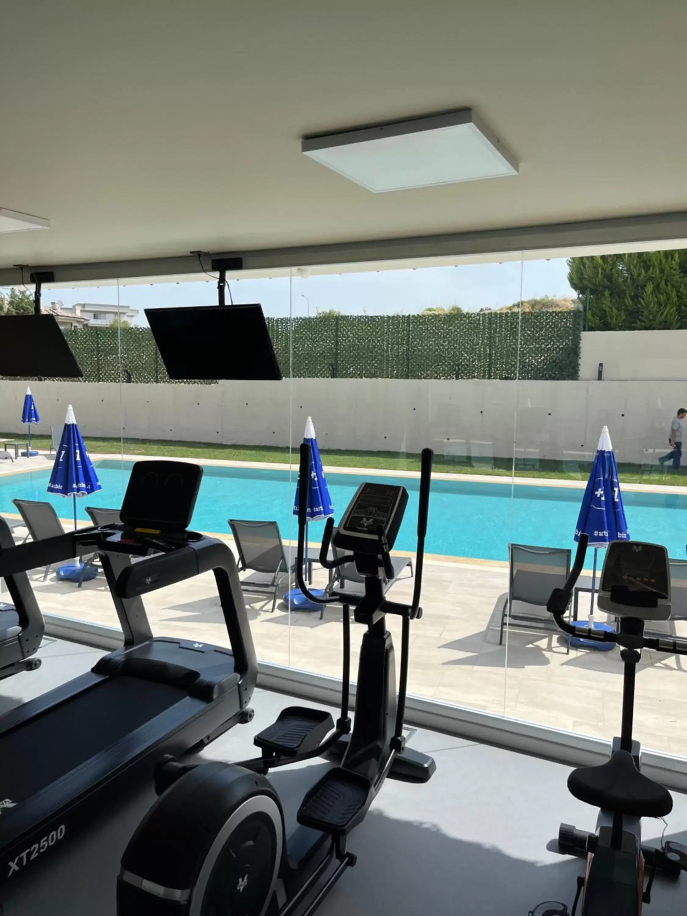 Fitness centre/facilities, Swimming Pool in Holiday Inn Express Manisa-West, an IHG Hotel