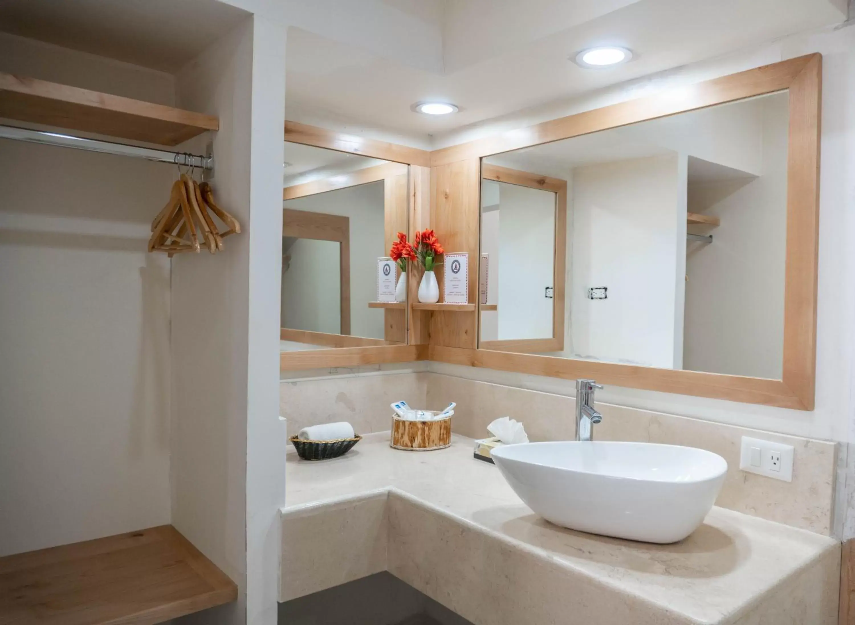 Bathroom in The Westmarine Waterfront Hotel Bathroom in The Westmarine Waterfront Hotel