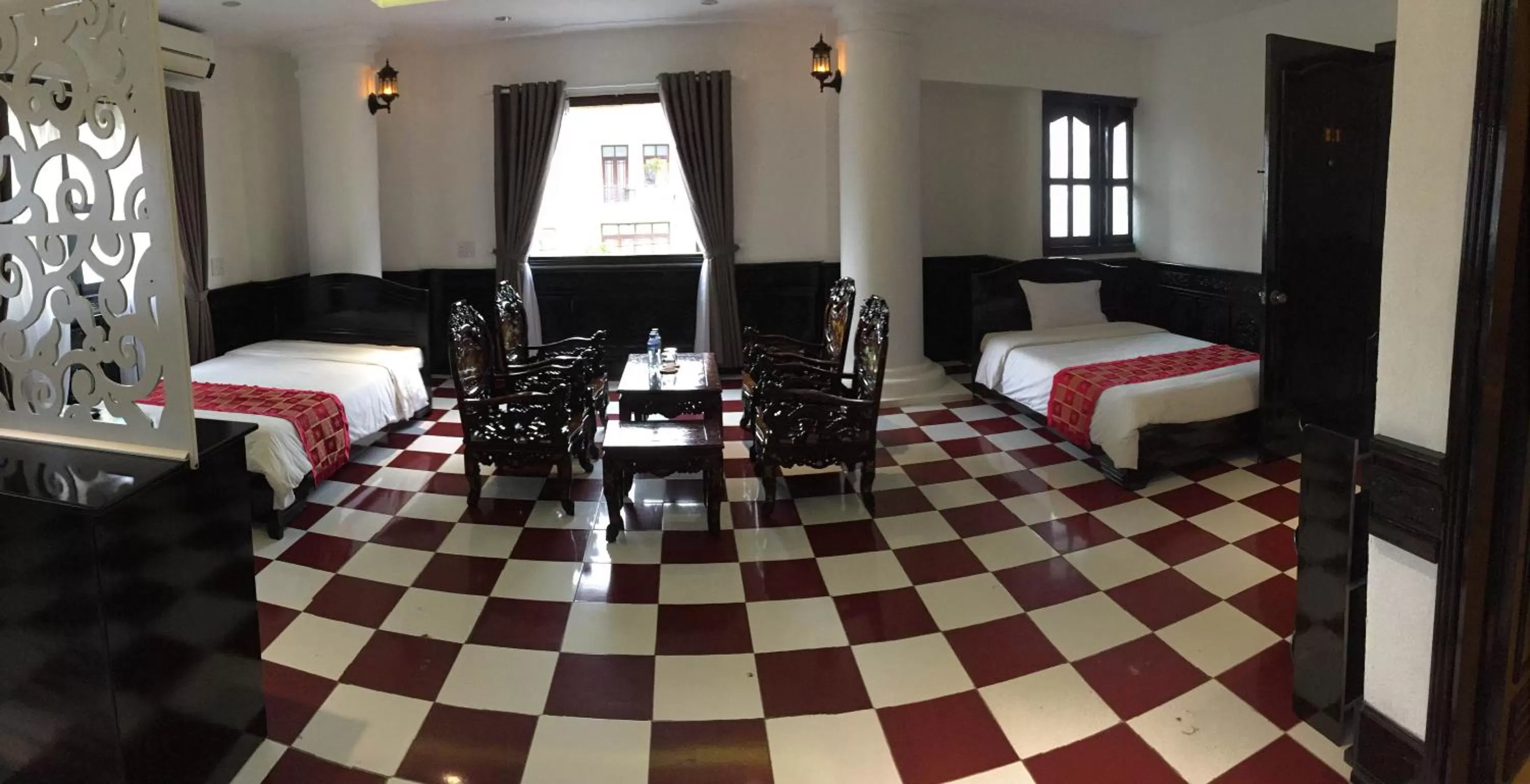 Photo of the whole room, Bed in Hai Yen Hotel