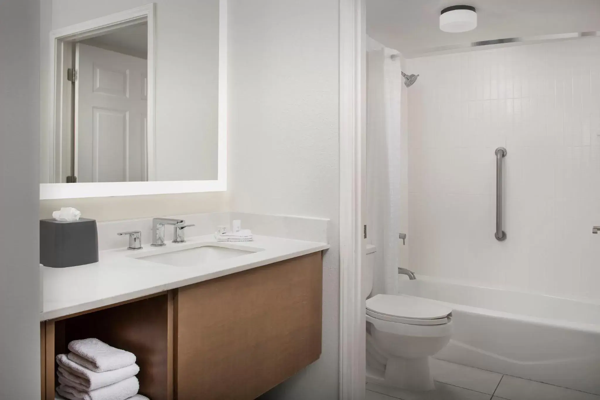 Bathroom in Staybridge Suites San Antonio Airport, an IHG Hotel