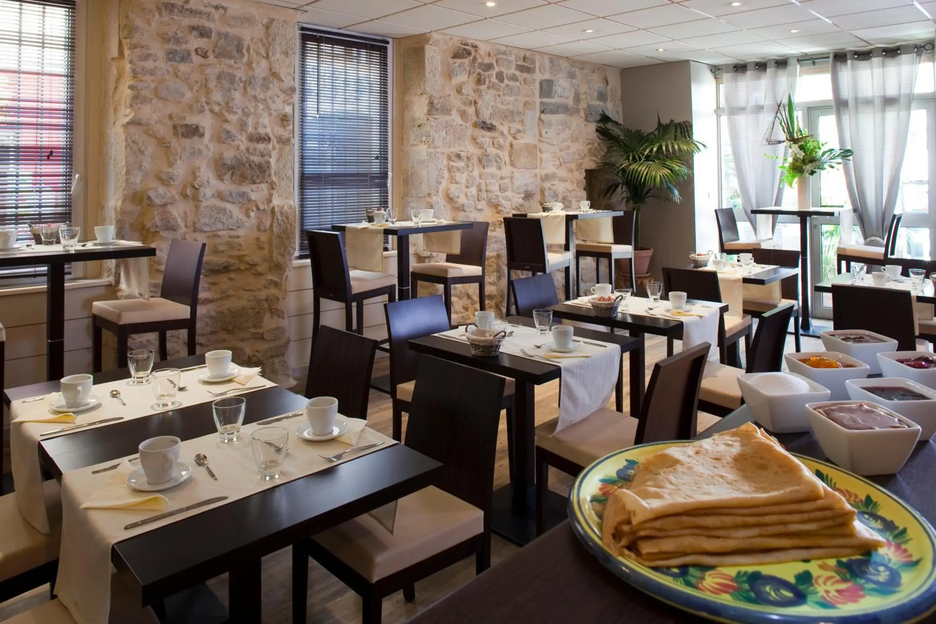 Restaurant/Places to Eat in L'Herbier d'Orange