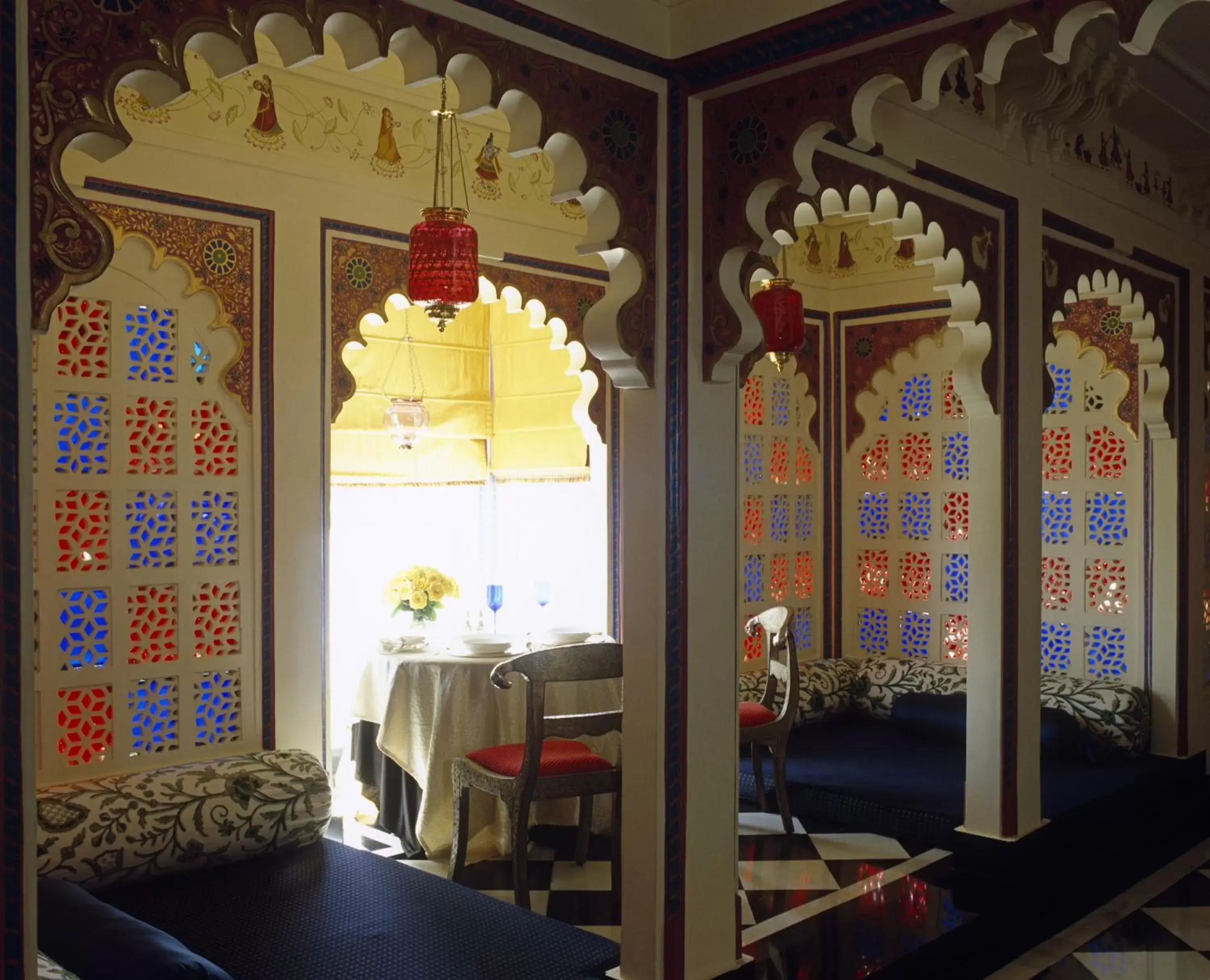 Restaurant/places to eat in Taj Lake Palace Udaipur Restaurant/places to eat in Taj Lake Palace Udaipur