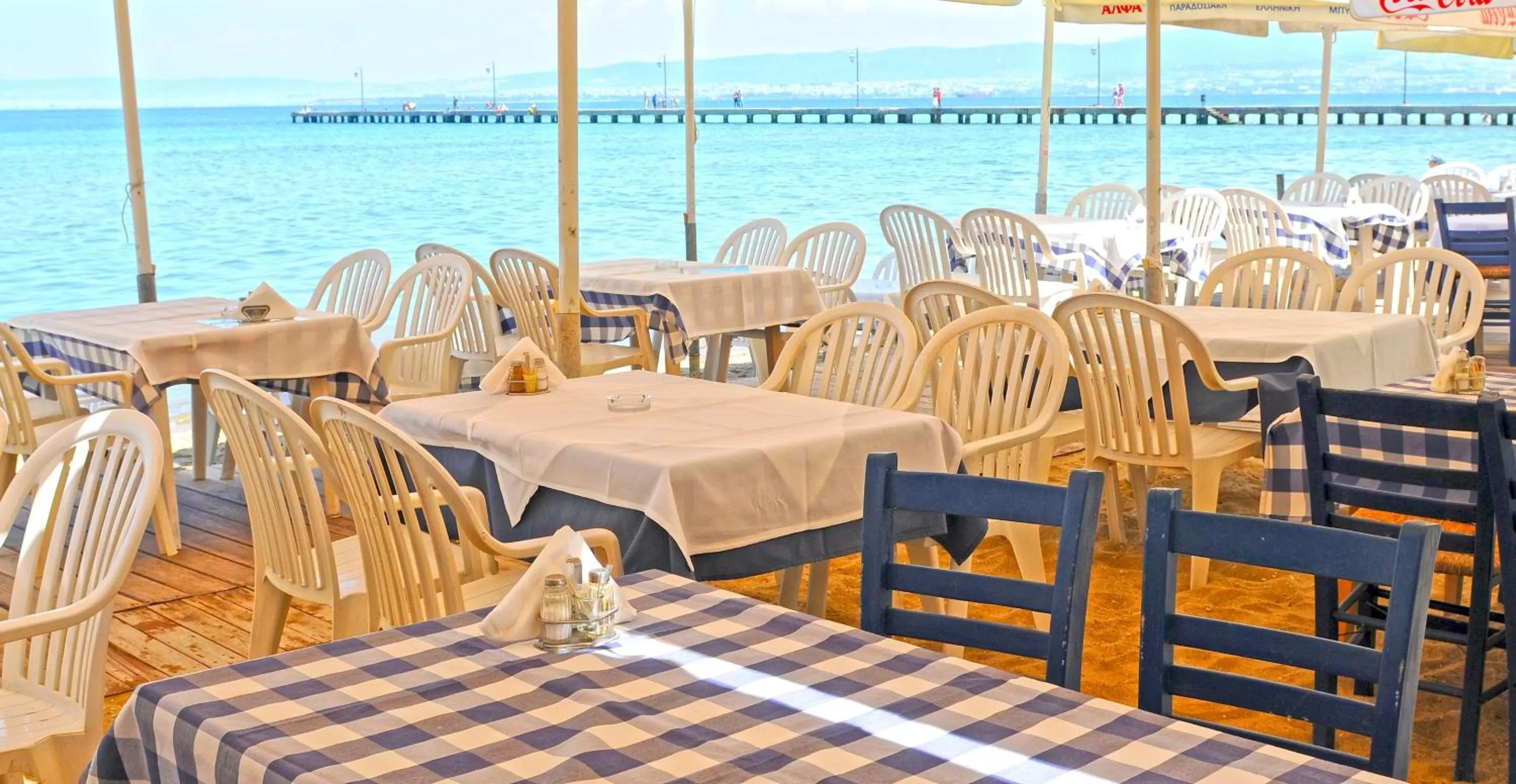 Restaurant/Places to Eat in Hotel Aigli