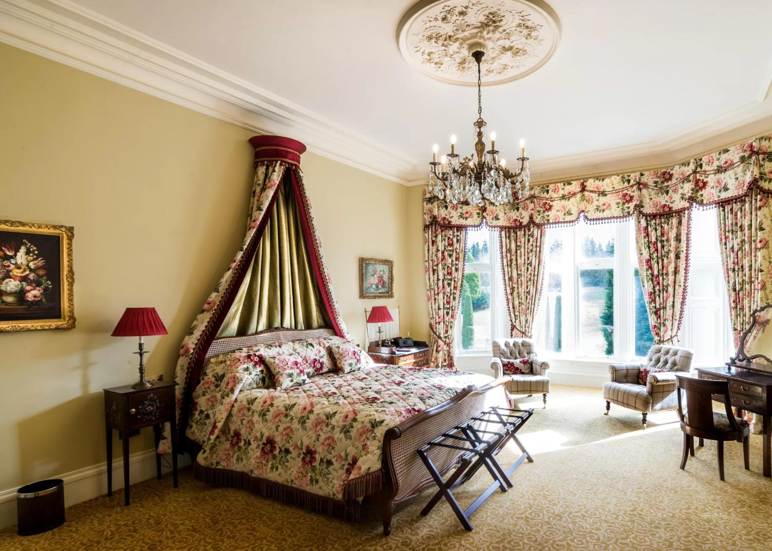 Bed in Crossbasket Castle, Hotel & Restaurant