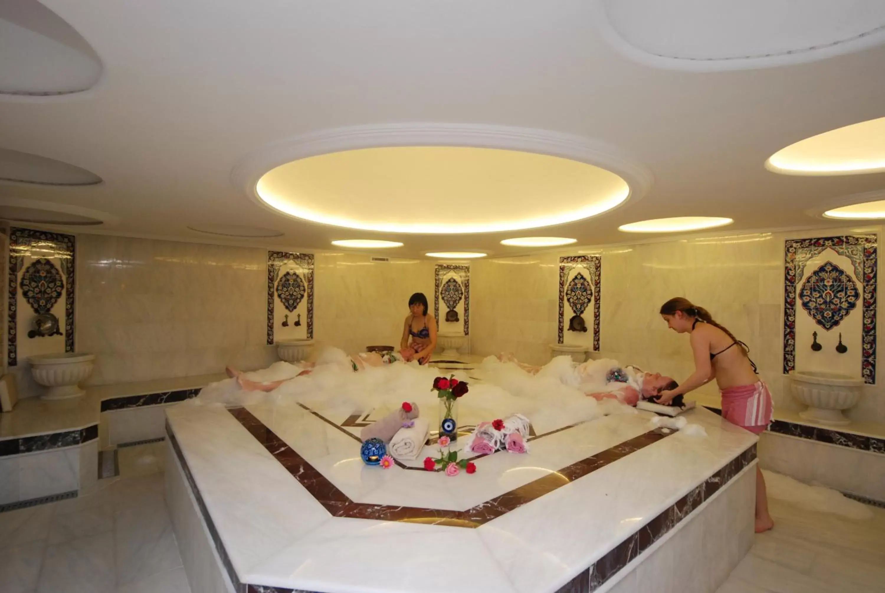 Public Bath in Hotel Aqua