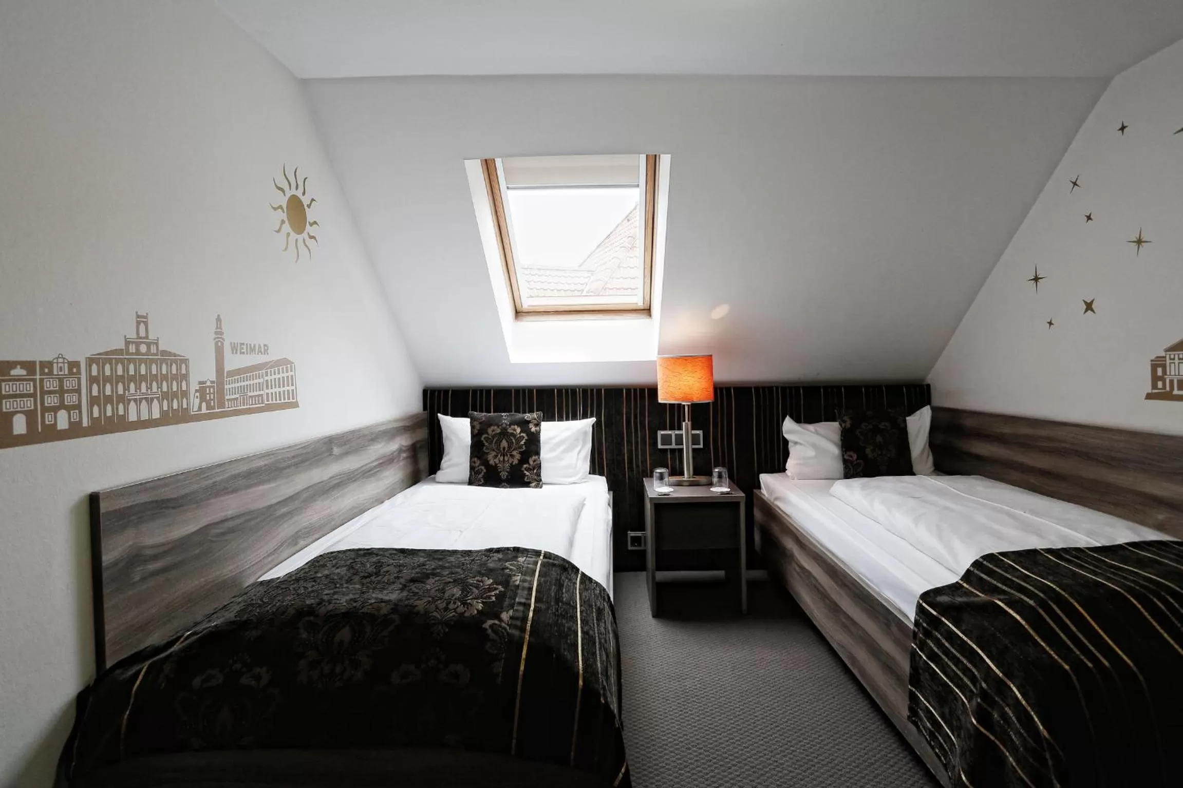 Photo of the whole room, Bed in Konsumhotel Dorotheenhof Weimar