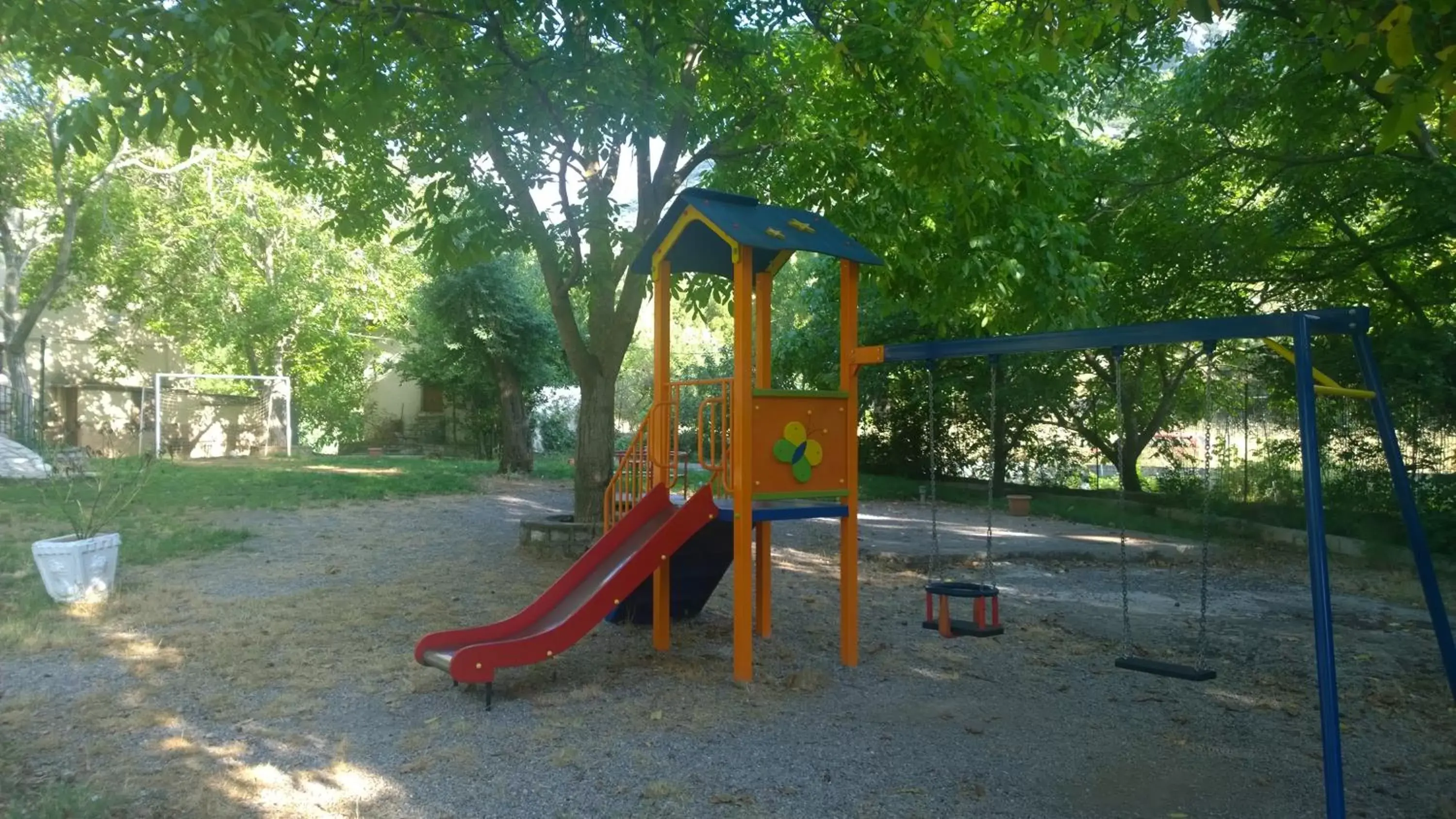 Children's Play Area in Hani Zemenou