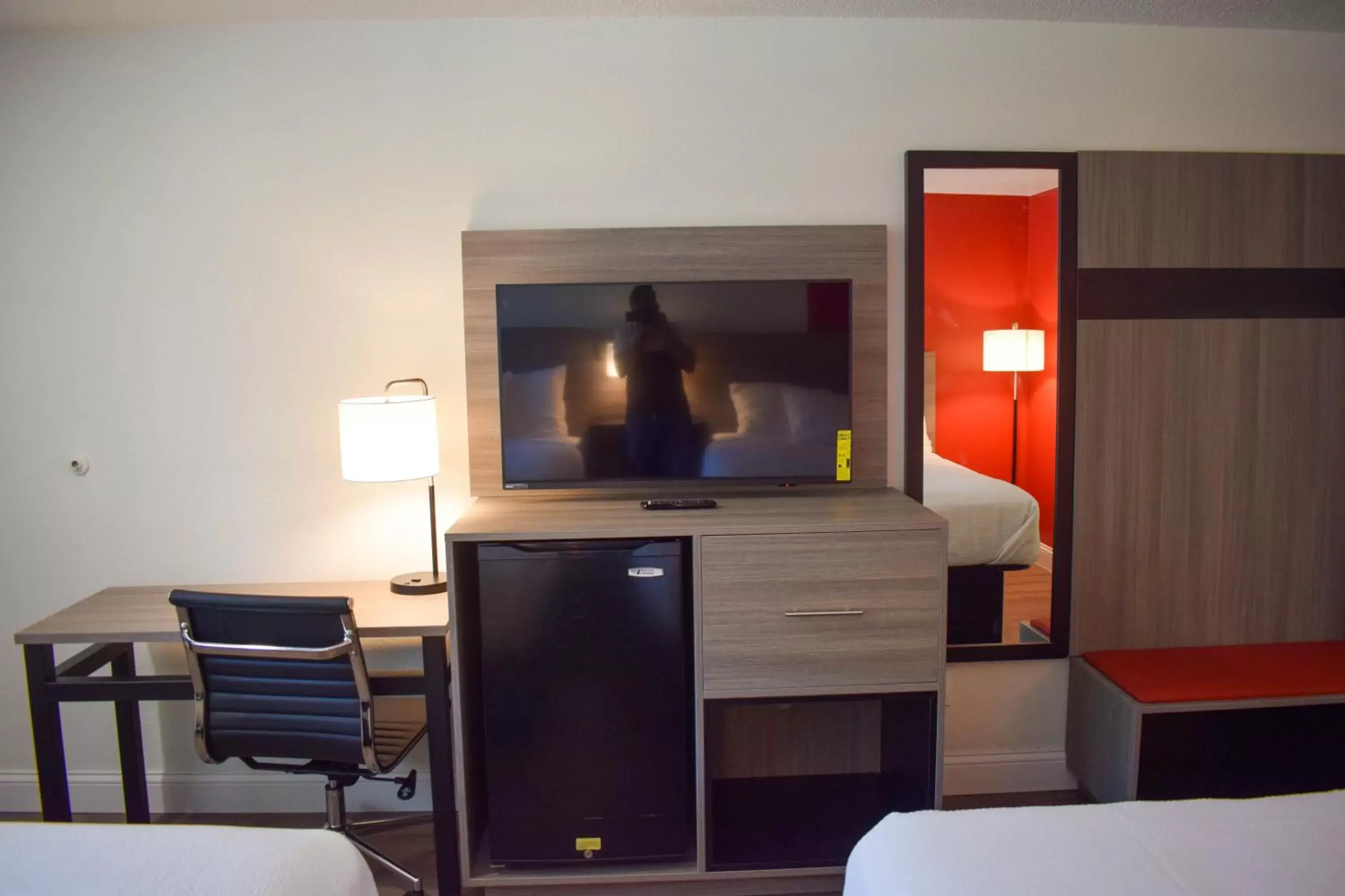 TV and multimedia, TV/Entertainment Center in Ramada by Wyndham Cleveland Airport West