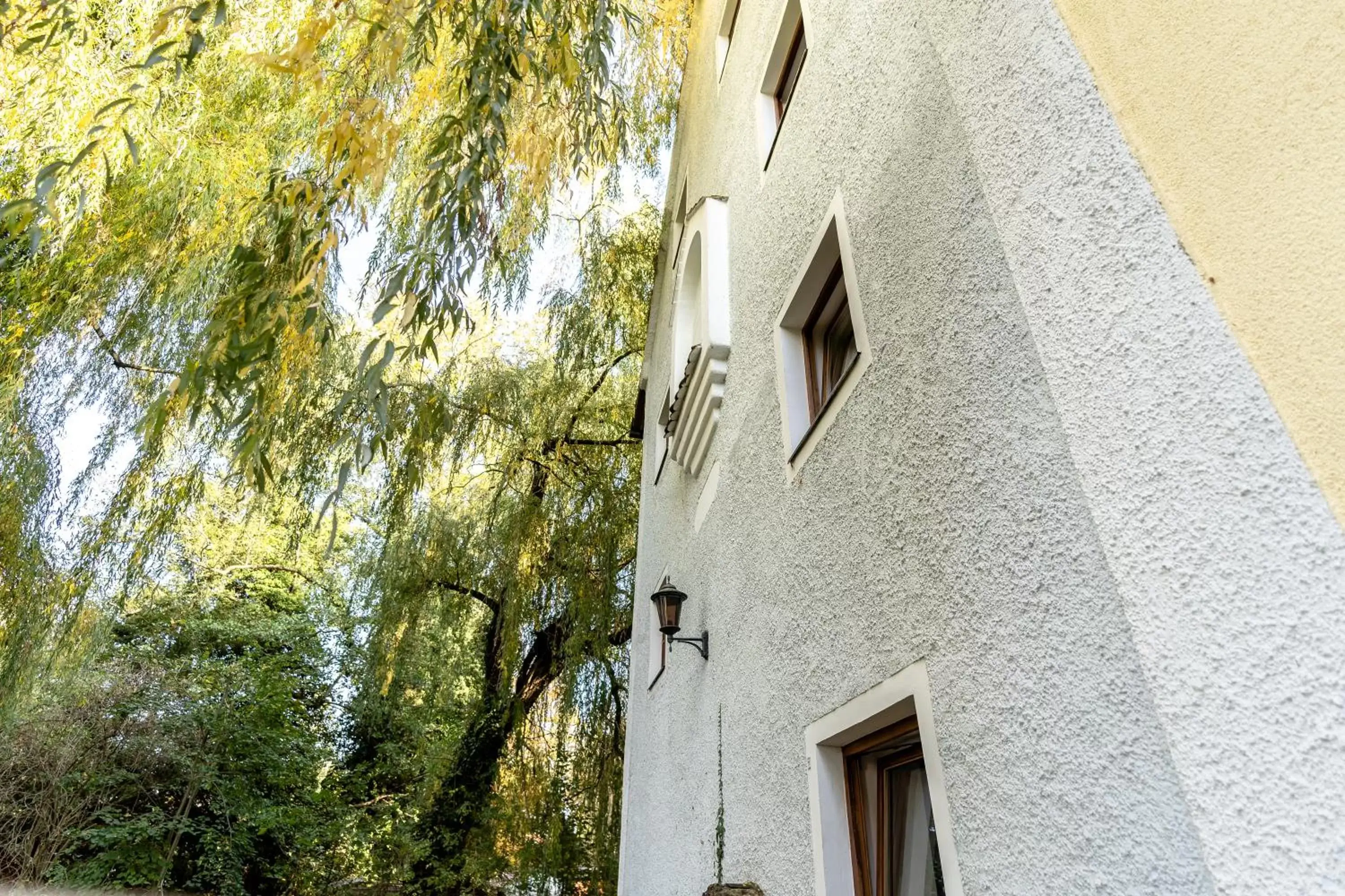 Facade/entrance, Property Building in Hotel Schleuse