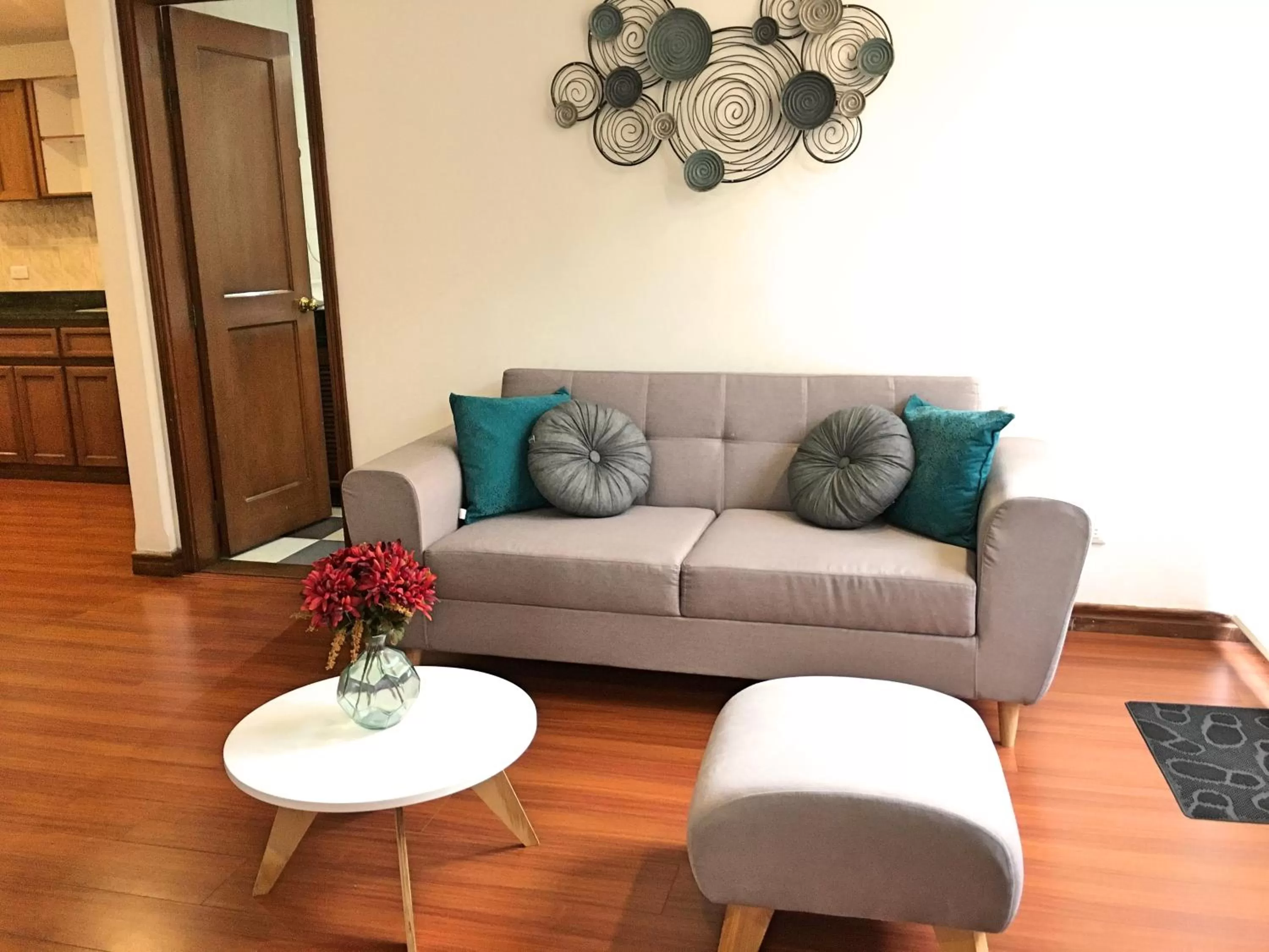 Seating area in Cora 96 Street Apartments